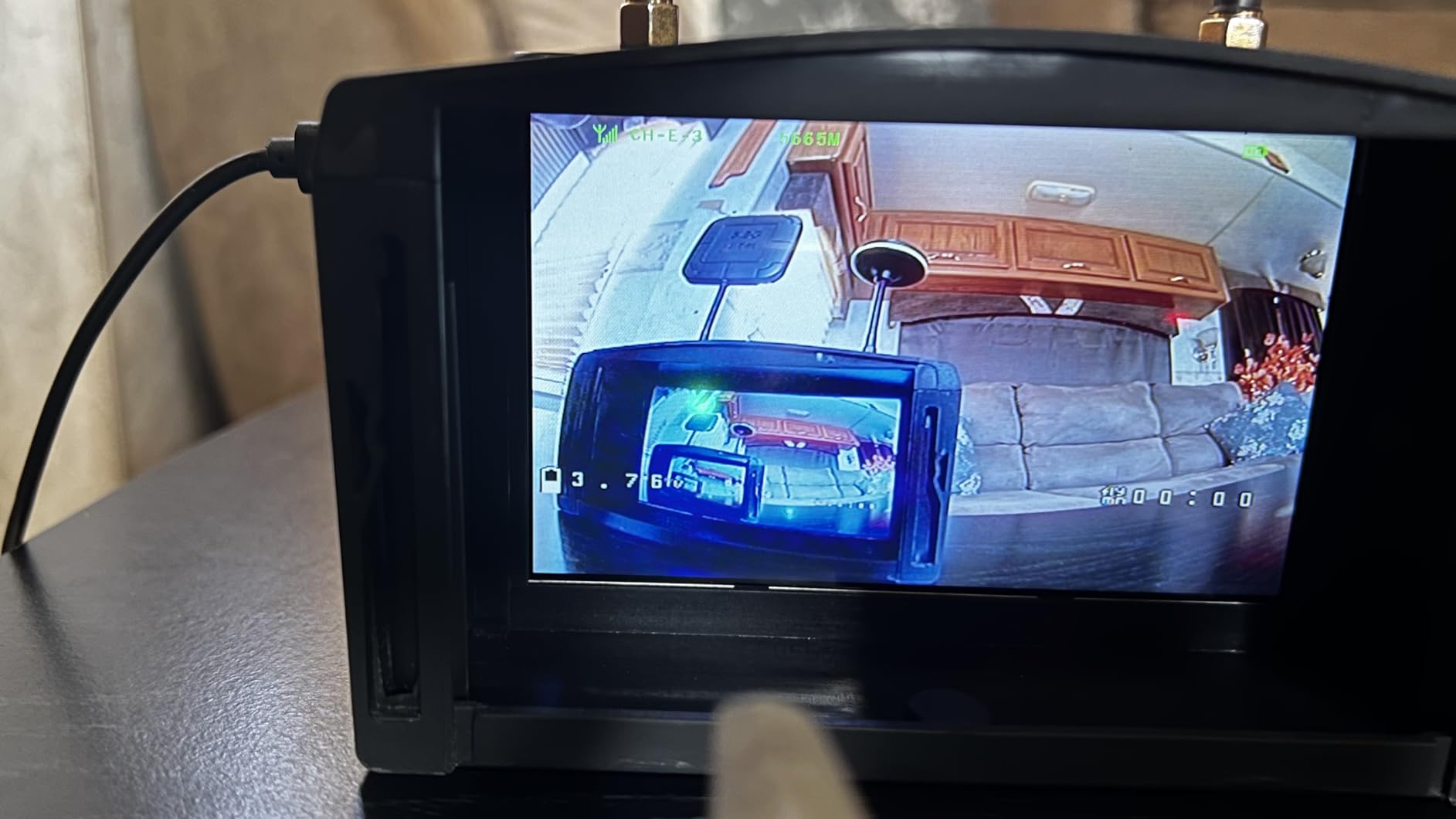 EV800D FPV Goggles with DVR 5.8G 40CH 5 Inch 800x480 Build in Antenna Battery for Analog FPV Camera and Transmitter FPV Drone RC Car customer photo 1