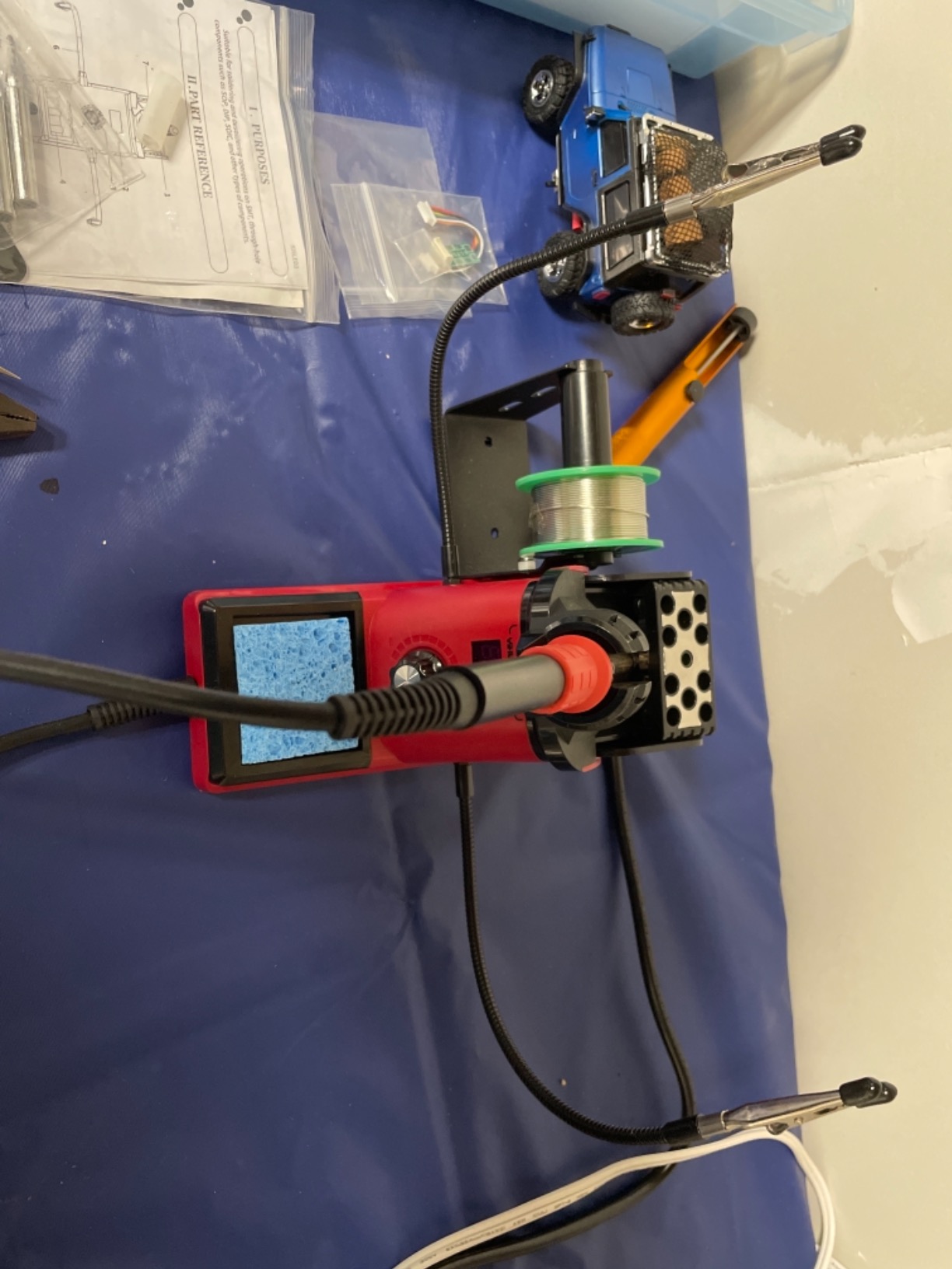 YIHUA 926 III 110W Soldering Iron Station Kit with LED Display, 2 Helping Hands, 3 Extra Iron Tips, 35g Lead-Free Solder, Solder Sucker, S/S Tweezers, °C/°F Conversion, Calibration & Sleep Features customer photo 1