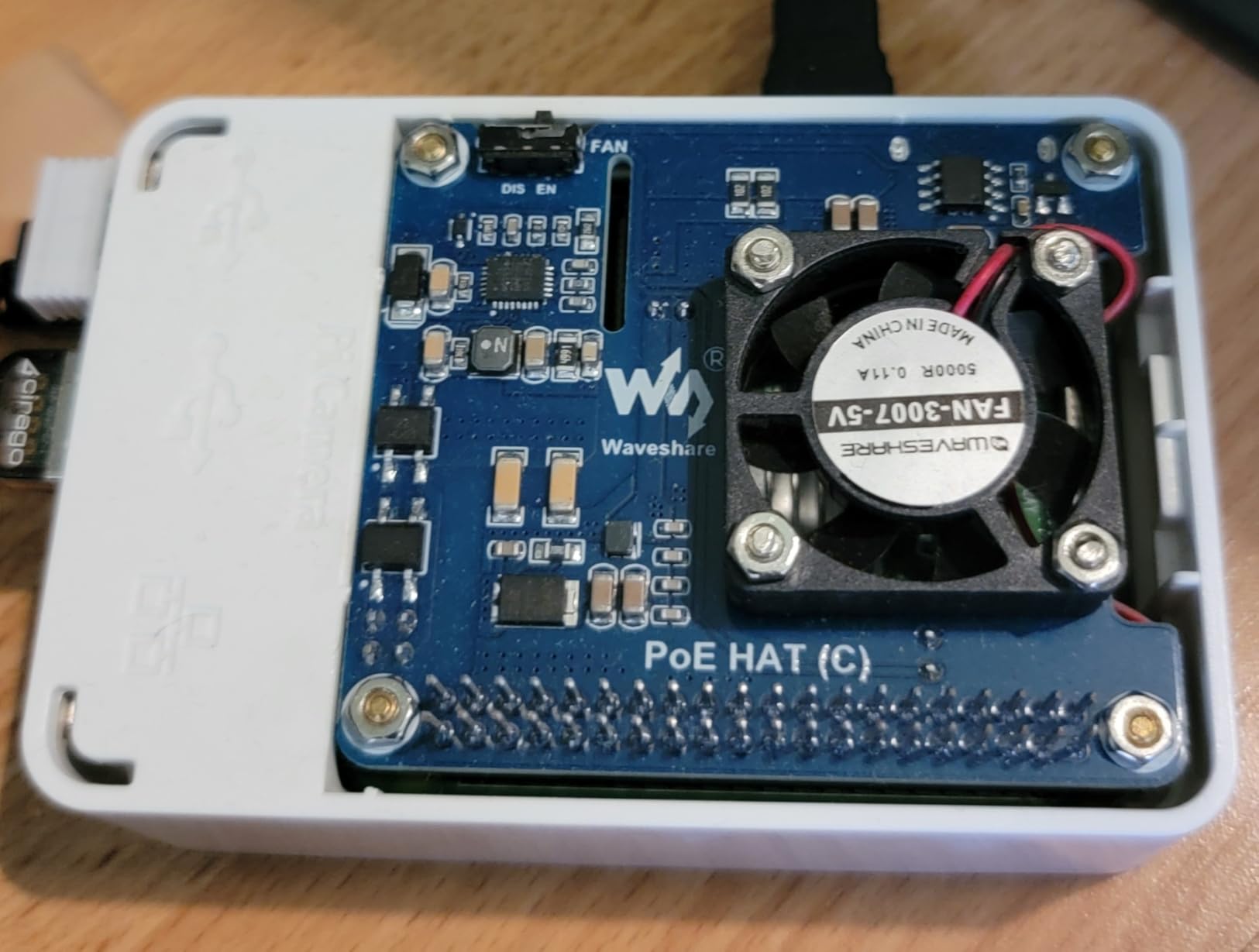 Power Over Ethernet (PoE) HAT for Raspberry Pi 4B/3B+, 802.3af/at PoE Network Standard, 5V USB-A&12V Header Outputs, PoE HAT Onboard Cooling Fan and MP8676 Buck Chip, Isolated customer photo 1