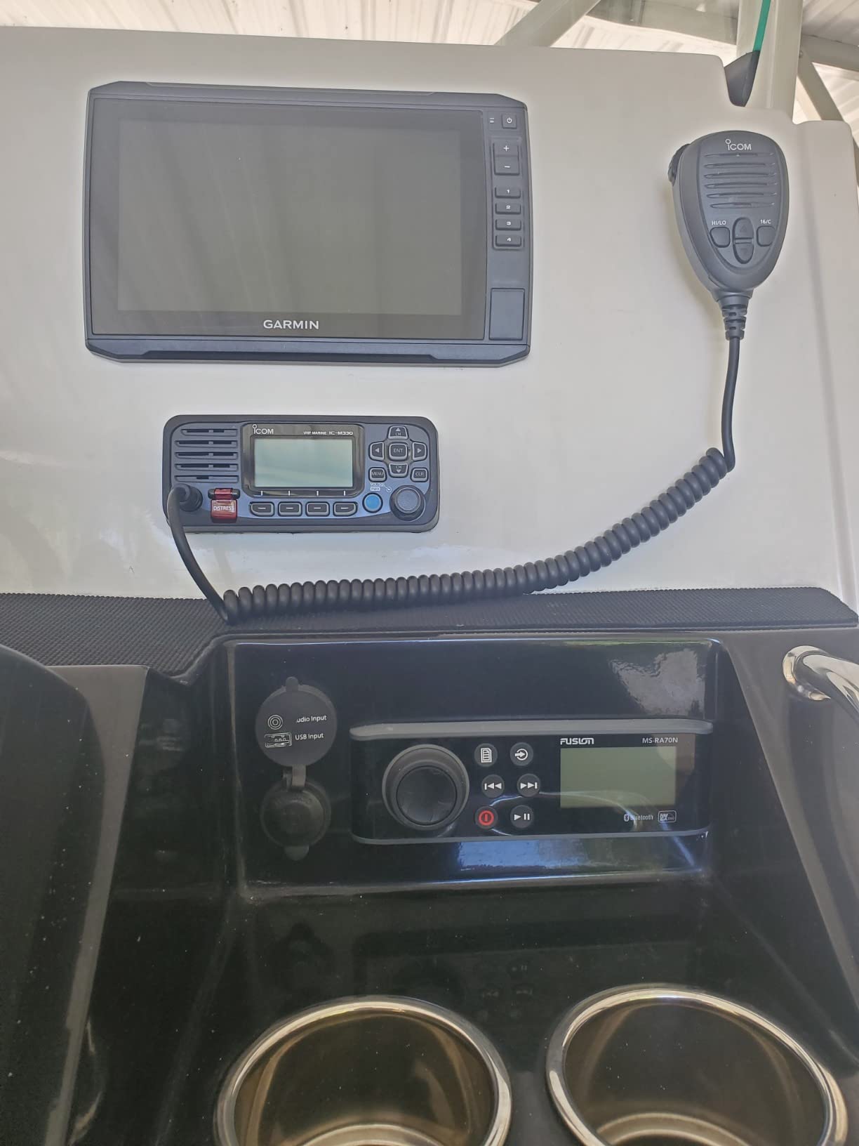 Icom IC-M330 Ultra Compact VHF Marine Transceiver Without GPS - Black customer photo 1