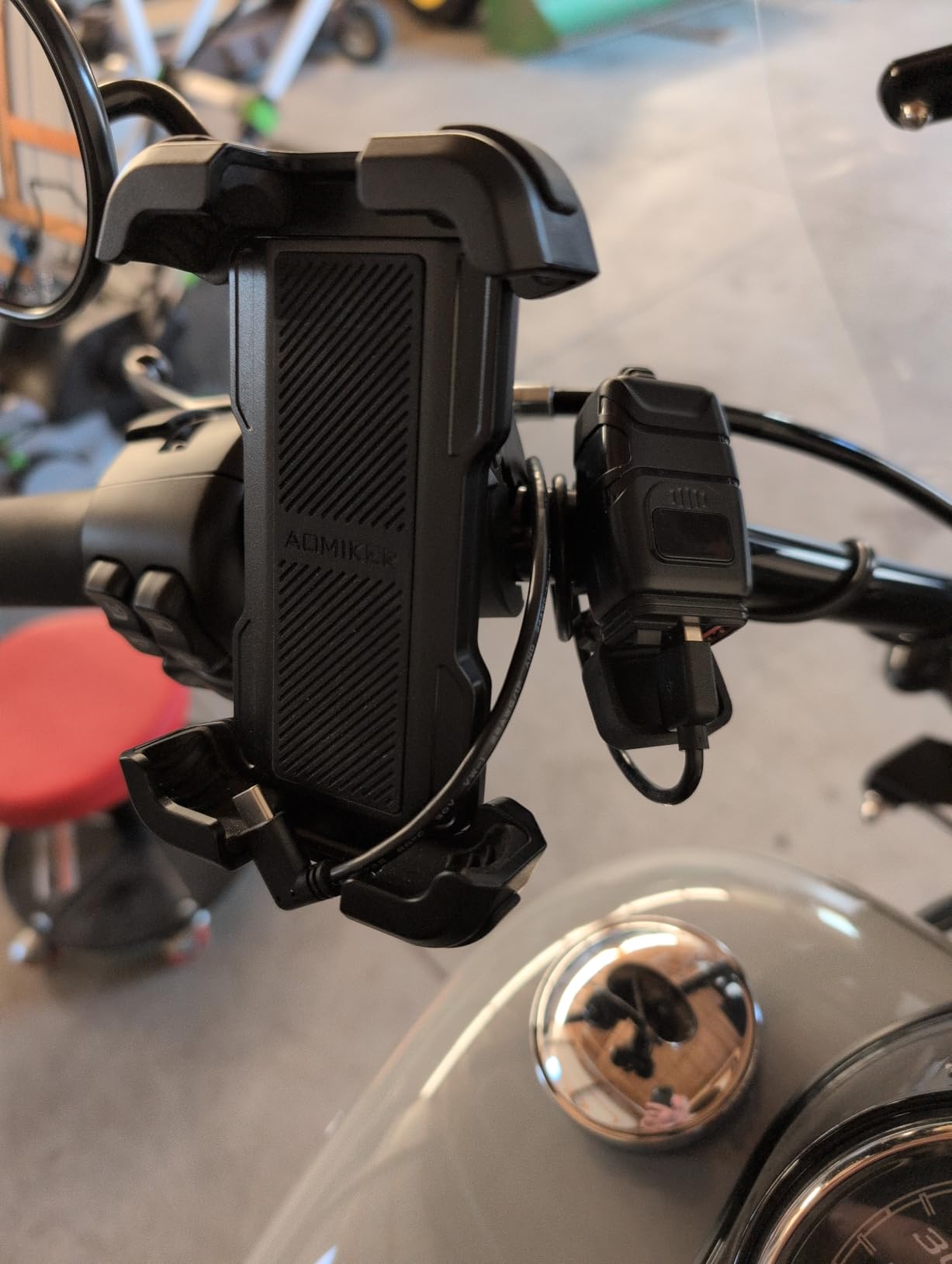 EXTRACTME Motorcycle USB Charger, 6.8A Quick Charge 3.0 Dual USB customer photo 2