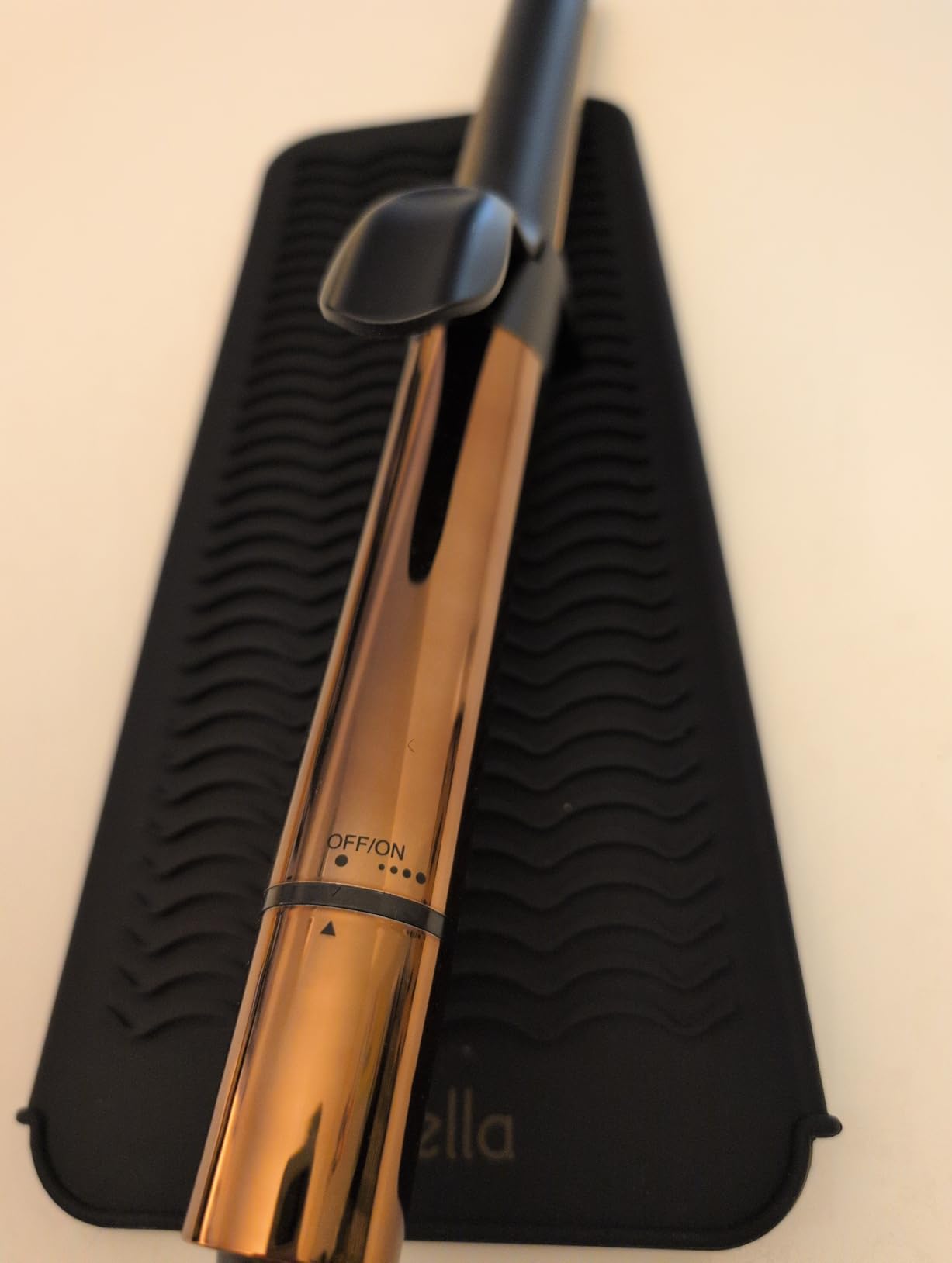 ELLA BELLA Curling Iron 1 Inch - Professional Hair Curler - Curling Wand - Ceramic Curling Irons - Transform Your Look in Seconds - Suitable for All Hair Types - Say Goodbye to Heat Damage customer photo 2