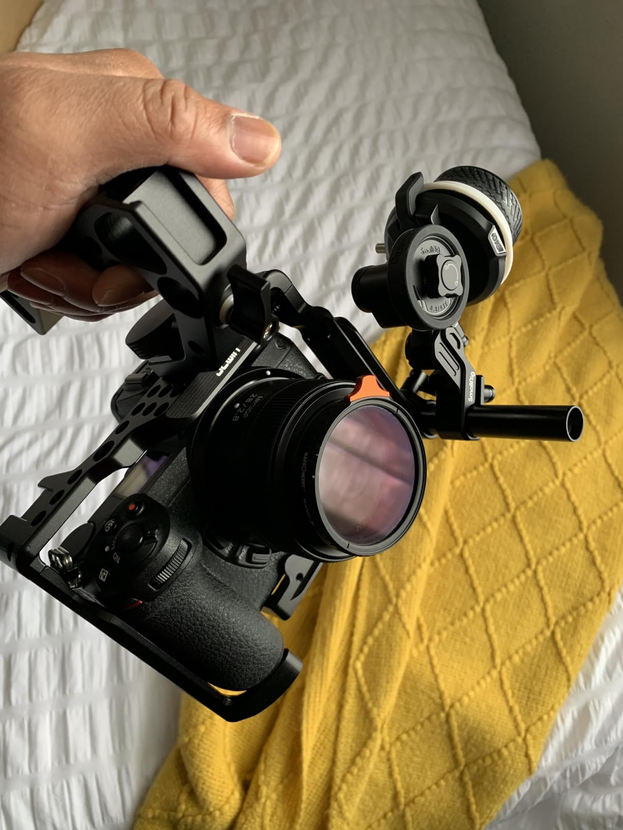 SmallRig Mini Follow Focus with A/B Stops & 15mm Rod Clamp and Snap-on Gear Ring Belt for DLSRs and Mirrorless Cameras, Fits Different Diameter Lenses Up to 114mm customer photo 1