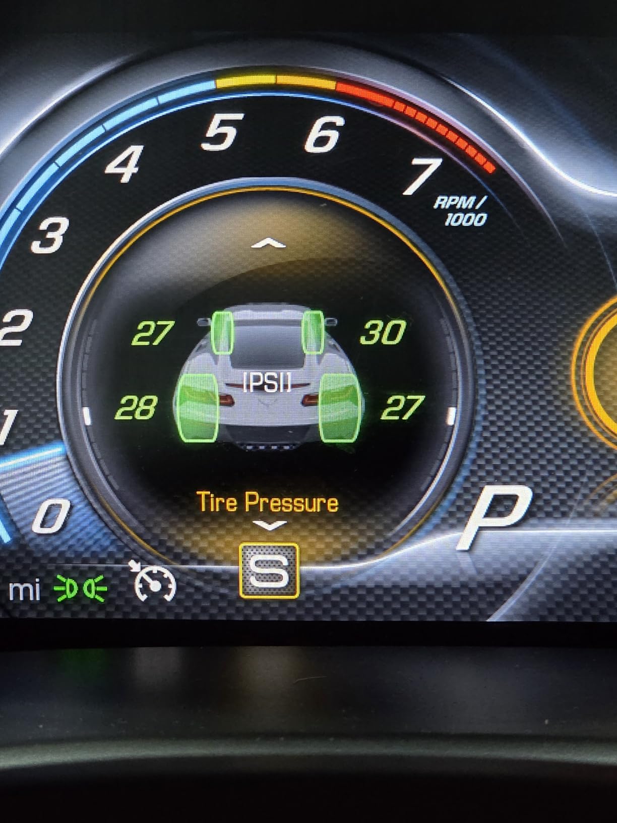 Airmoto Tire Inflator Portable Air Compressor - Air Pump for Car Tires with Digital Pressure Gauge, LED Light and Auto Shut-Off Function - Cordless Pump for Car, Motorcycle, Bicycle, Ball customer photo 1