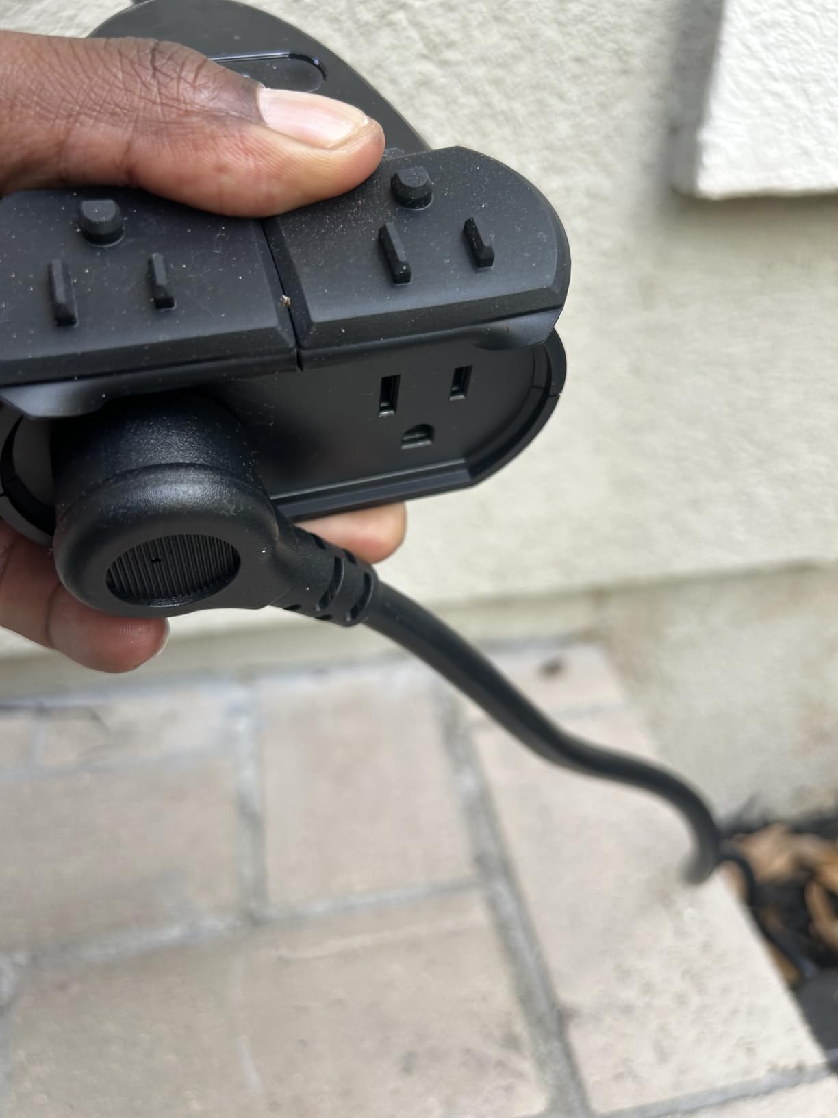 Amazon Basics Outdoor Smart Plug with 2 Individually Controlled Outlets, Works with Alexa Only, Voice Control, Weather Resistant, 2.4 GHz Wi-Fi, No Hub Required, Black customer photo 1