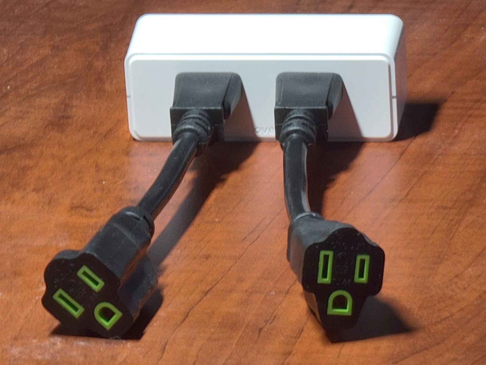 Govee Dual Smart Plug 4 Pack, 15A WiFi Bluetooth Outlet, Work with Alexa and Google Assistant, 2-in-1 Compact Design, Govee Home App Control Remotely with No Hub Required, Timer, FCC and ETL Certified customer photo 1