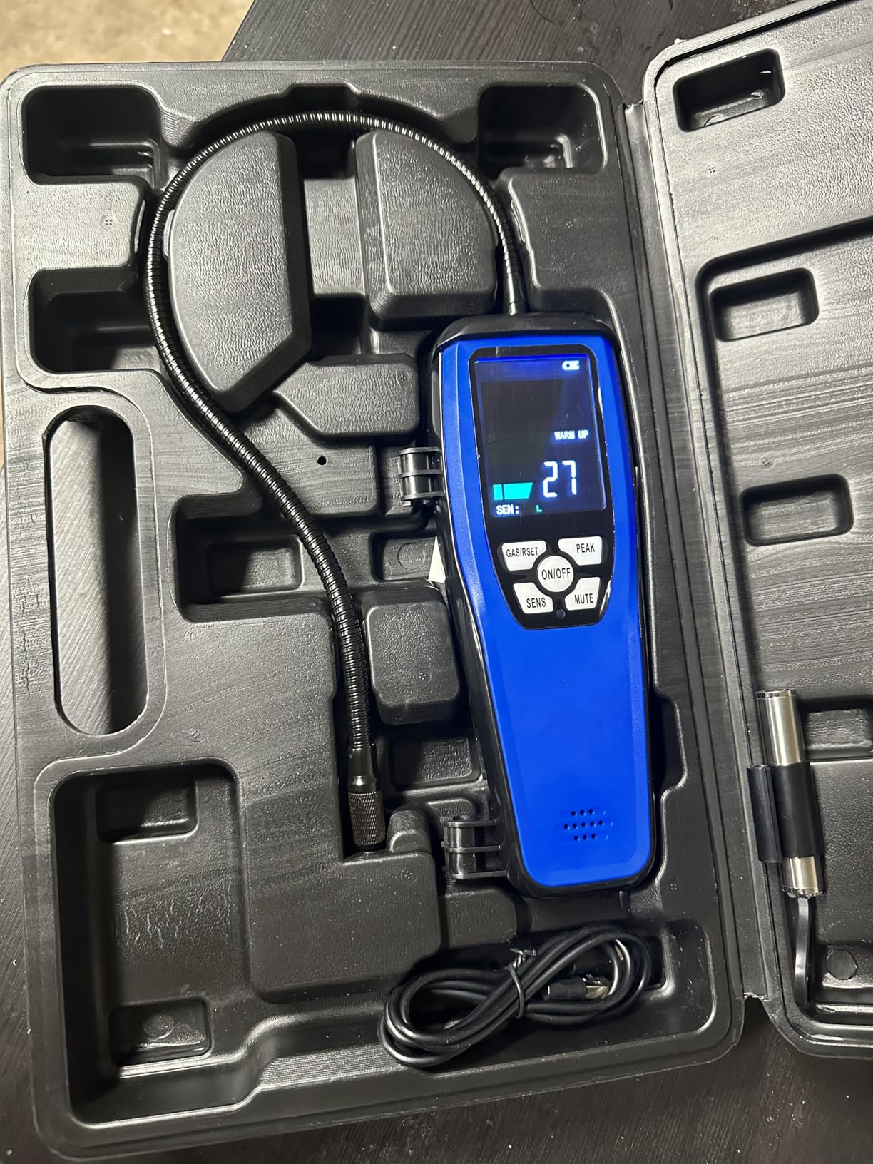 Refrigerant Leak Detector HVAC, ALD-200 Combine Freon Leak Detector Halogen Leak Detector Rechargeable 3000mAh Battery 16-Inch Sensor Probes with Loud Alarm for R134A R410A R22 A2L R454B customer photo 1