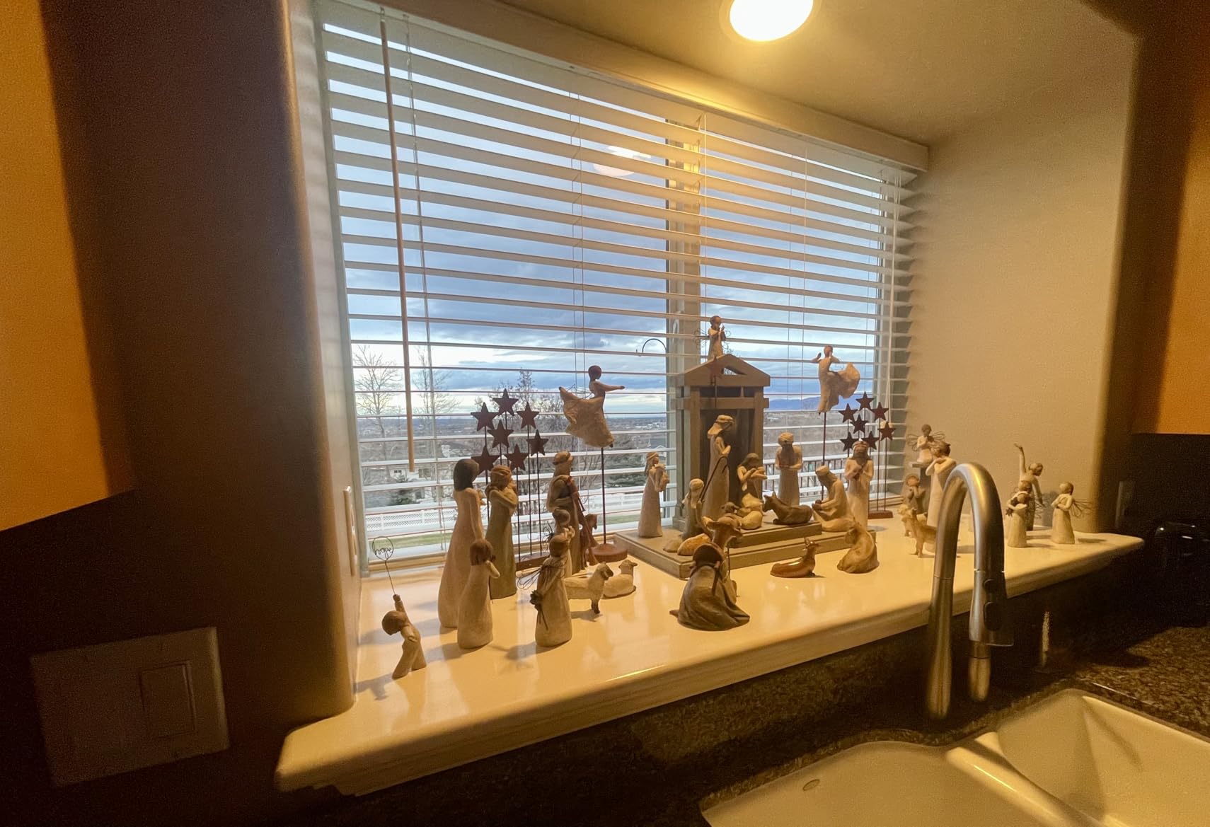 Amazon Basics Smart Dimmer Switch, Single Pole, Works with Alexa Only, Voice Control, 2.4 GHz Wi-Fi, No Hub Required, Neutral Wire Required, White customer photo 1