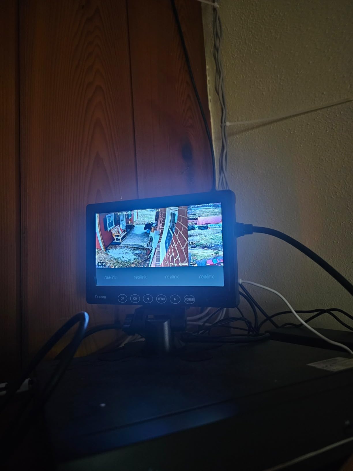 7 inch Portable Small HD 1080P VGA Monitor, Mini Screen 1024x600, HDMI/VGA/AV Input, with Speakers customer photo 1