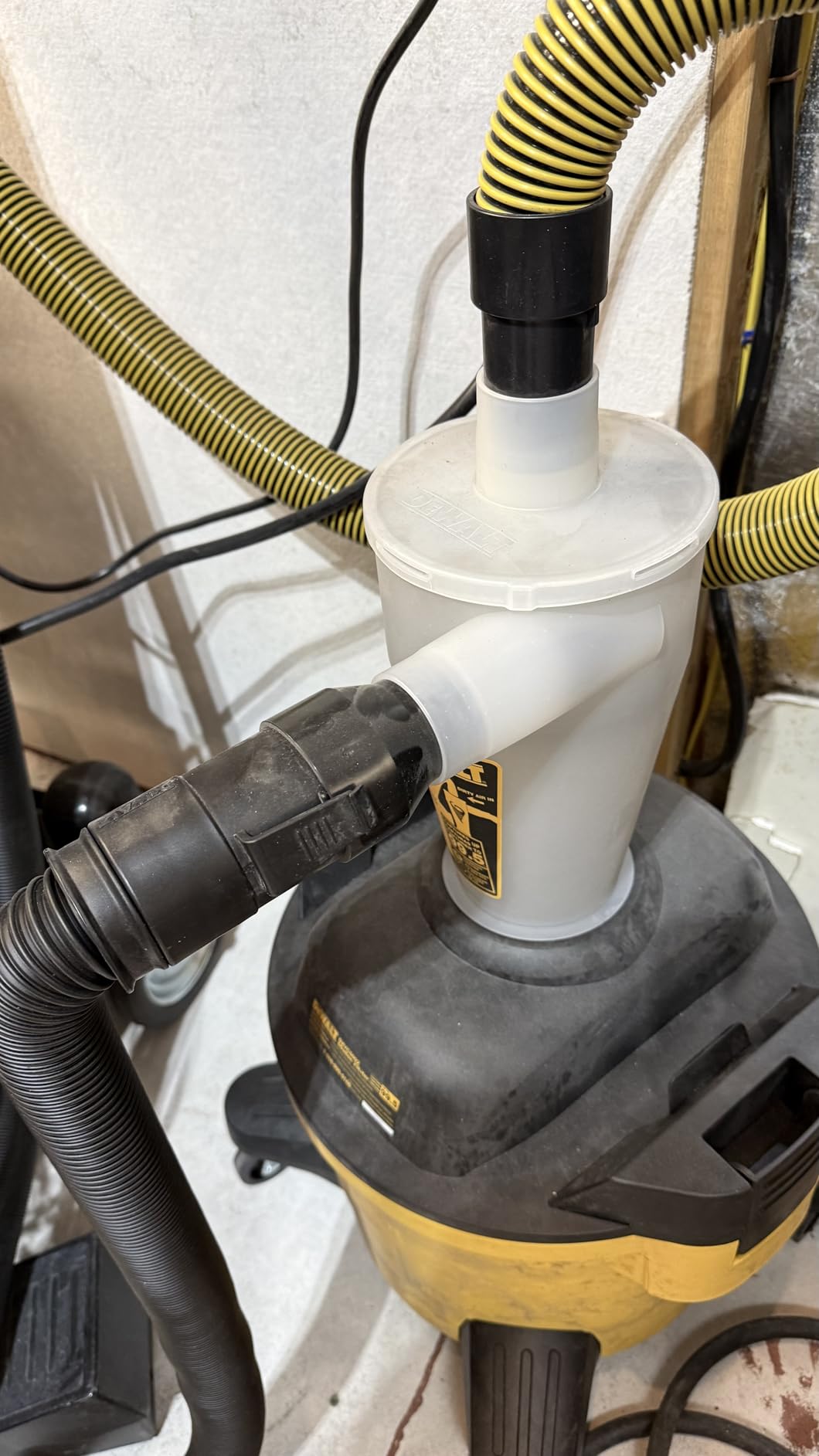 DEWALT Dust Separator with 6 Gallon Poly Tank, 99.5% Efficiency Cyclone Dust Collector, High-Performance Cycle Powder Collector Filter, DXVCS002, Yellow customer photo 2