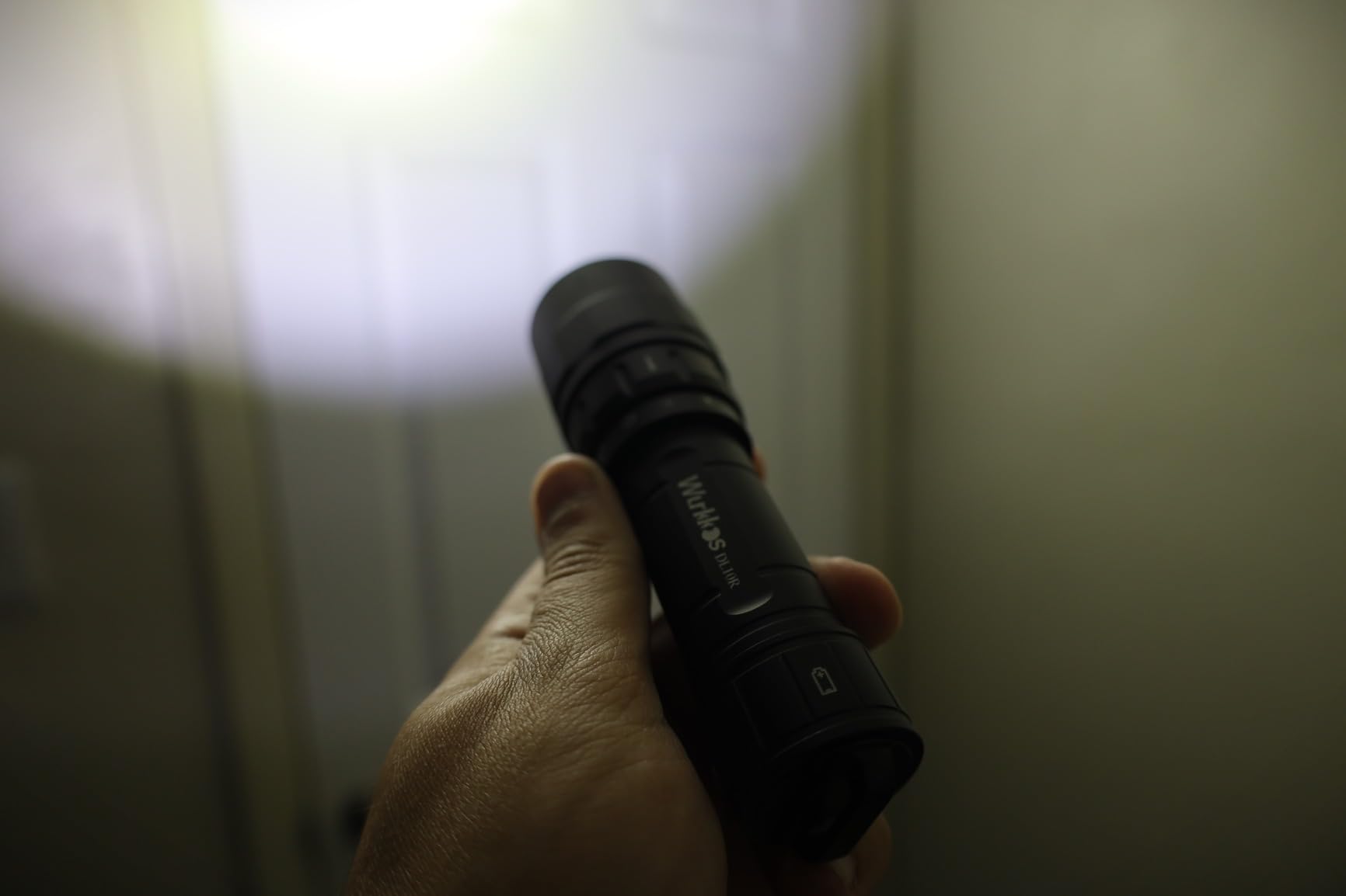 Wurkkos DL10R Dive Light - 4500 Lumen Super Bright Underwater Flashlight with Magnetic Rotary Switch 100m Diving Depth Scuba Dive Light,IPX-8 Waterproof,100000 Hours Lifespan Charger for Under Water customer photo 1