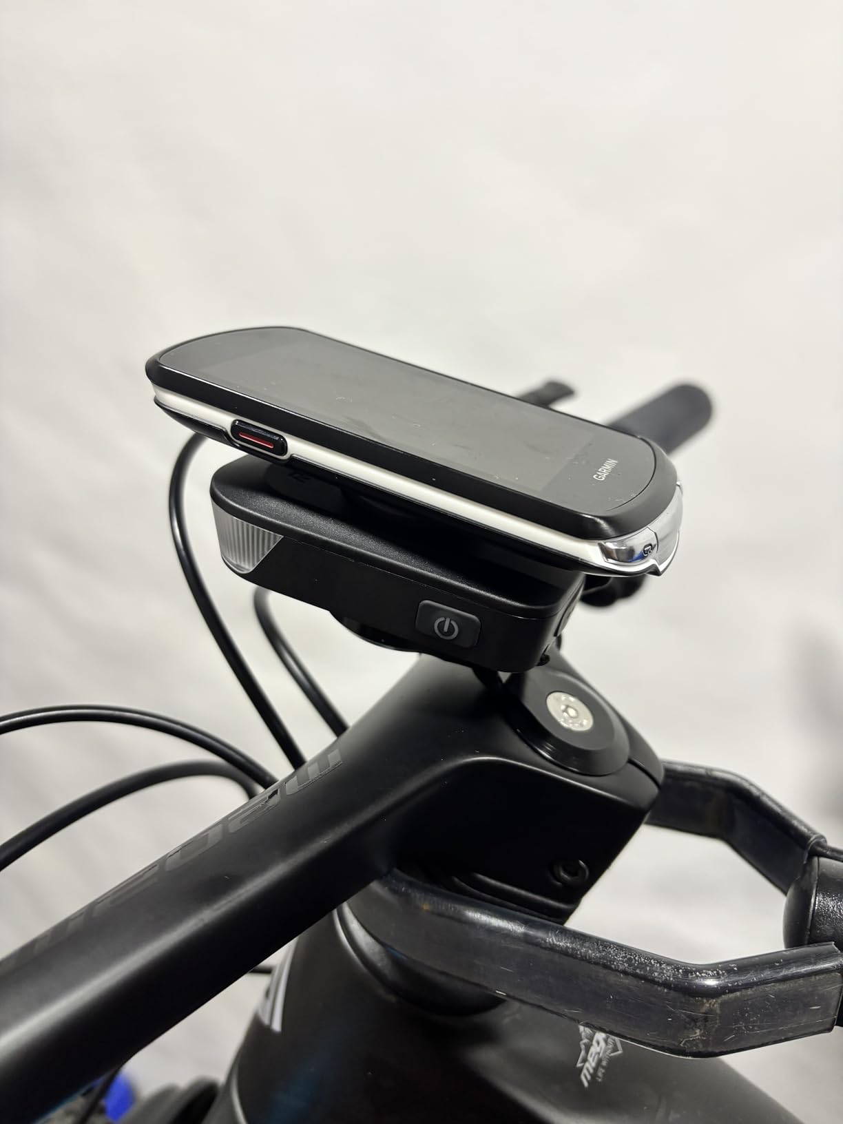 Garmin Edge 1040, GPS Bike Computer, On and Off-Road, Spot-On Accuracy, Long-Lasting Battery customer photo 1