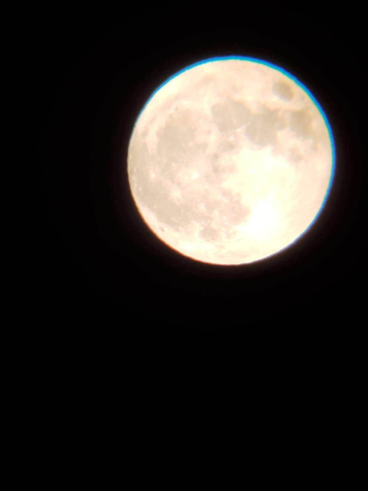 Telescope for Kids & Adults - 70mm Aperture 500mm AZ Mount Fully Multi-Coated Optics Astronomical refracting Portable Telescopes, with Tripod Phone Adapter, Carrying Bag, Remote Control White customer photo 2