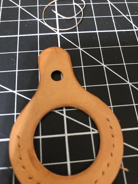 TLKKUE Leather Edge Beveler, 5 Size of Leather Skiving Kit with Sandalwood Handle, 2 Models Sharpener Guide for Leather Cutter Head, Different Sizes Leather Edges Skiving Tools for DIY Leather Craft customer photo 2