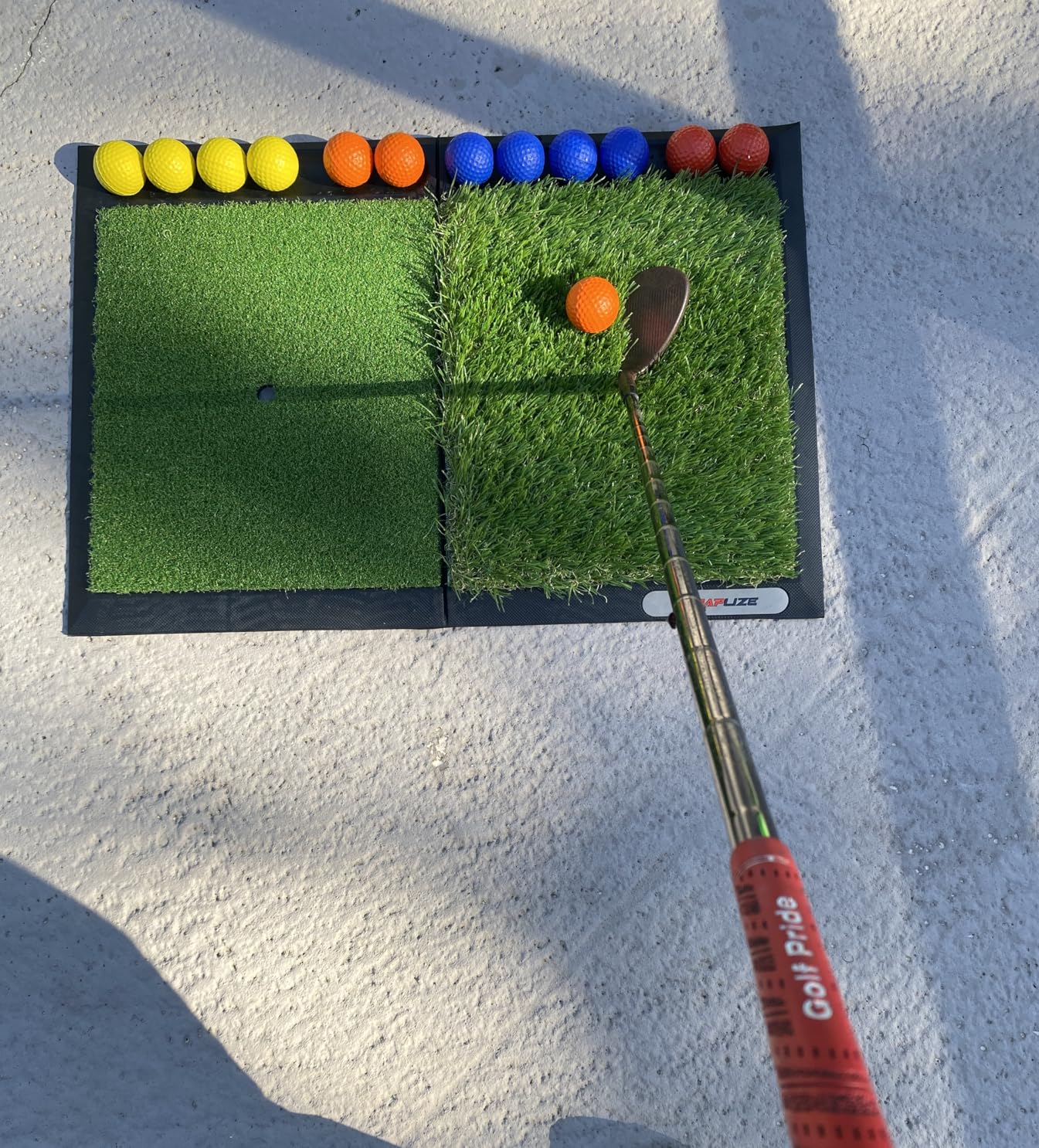 SAPLIZE Foldable Heavy-Duty Golf Hitting Mat with 10mm EVA Backing for Indoor/Outdoor Swing & Chipping, Golf Accessories & Gift for Men & Women customer photo 2