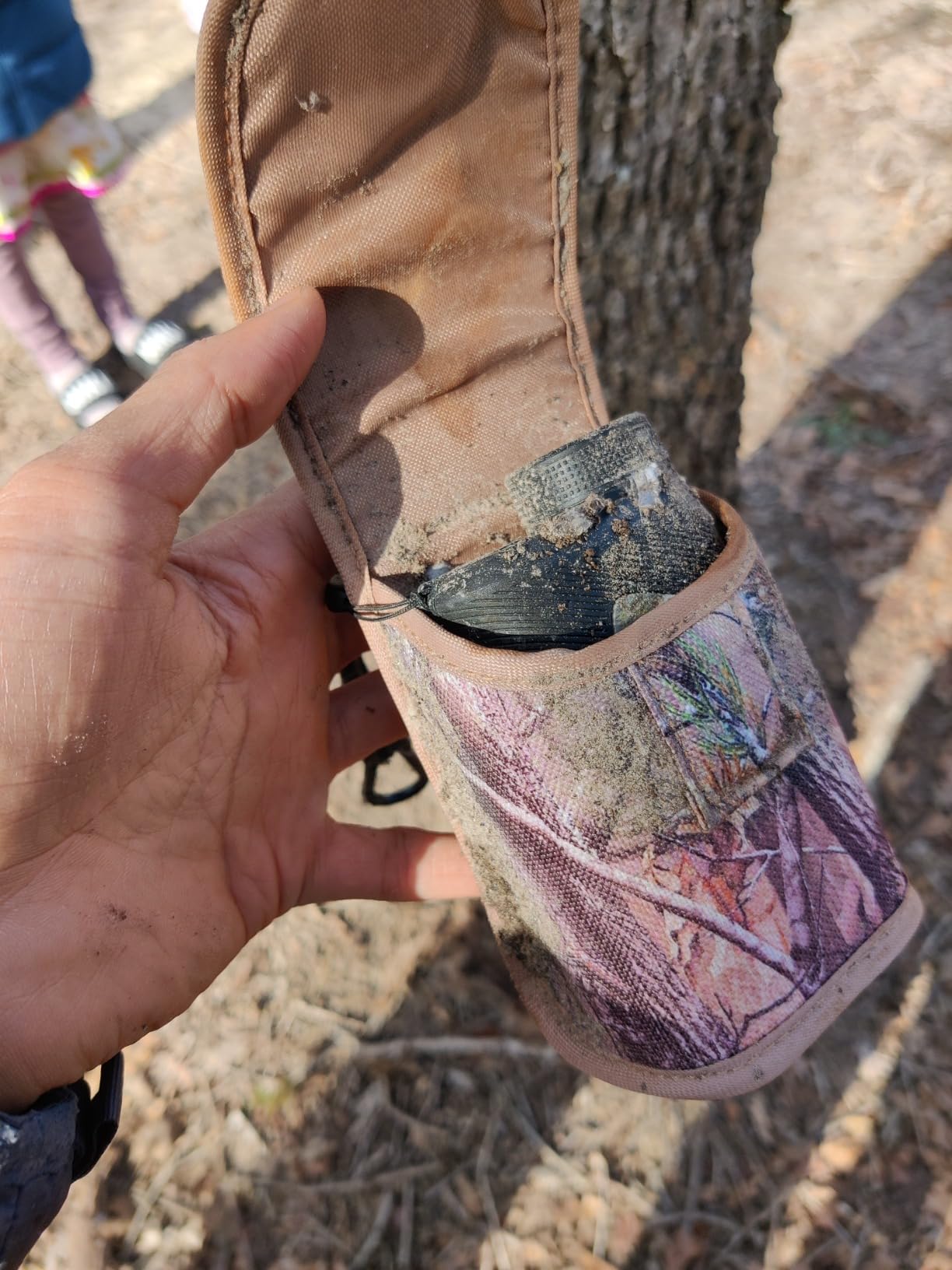 TIDEWE Hunting Rangefinder with Rechargeable Battery, 700/1000Y Camo Laser Range Finder 6X Magnification, Distance/Angle/Speed/Scan Multi Functional Water-Resistant Rangefinder with Case customer photo 1