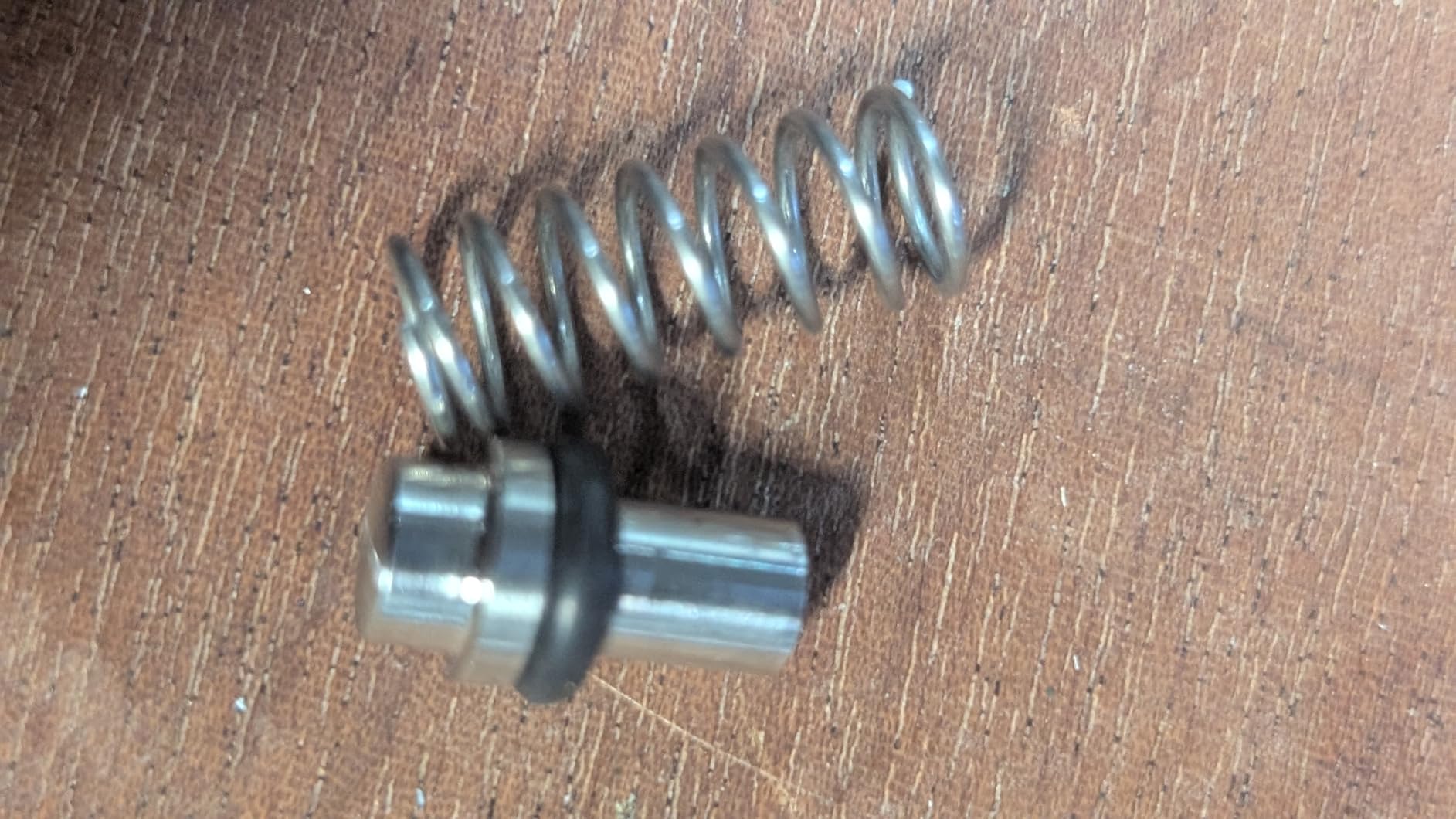 Razorri 128oz Stainless Steel Beer Growler, Double-Wall Vacuum Insulated Carbonated Keg with Professional Bar Tap and Pressurized CO2 Regulator, 1 Gallon, Ocean Blue customer photo 1