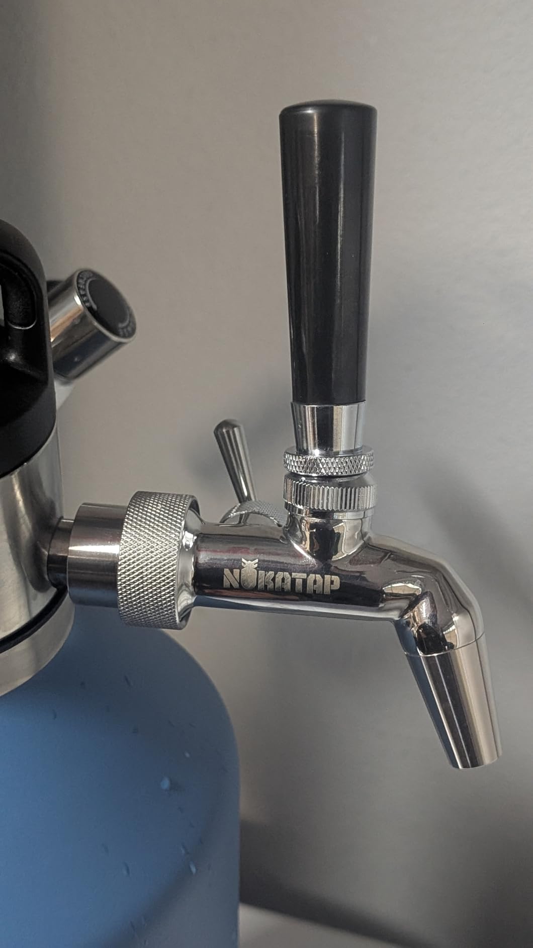 Razorri 128oz Stainless Steel Beer Growler, Double-Wall Vacuum Insulated Carbonated Keg with Professional Bar Tap and Pressurized CO2 Regulator, 1 Gallon, Ocean Blue customer photo 2