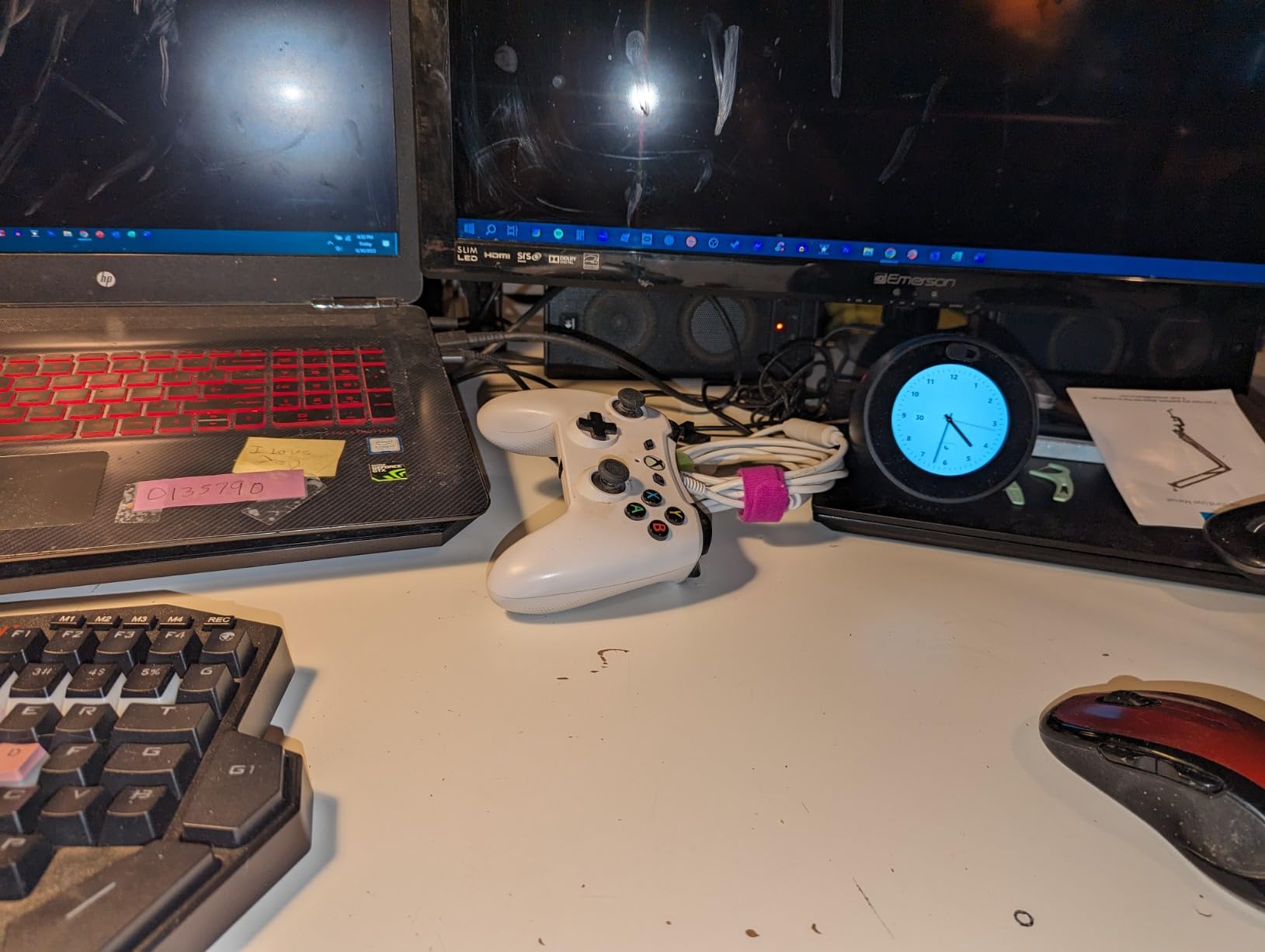 Redragon K585 PRO Wireless One-Handed Mechanical Keyboard, 42 Keys 3-Mode RGB 40% Gaming Keypad w/ 7 Onboard Macro Keys, Detachable Wrist Support, Rechargeable Battery (Red Switch) customer photo 1