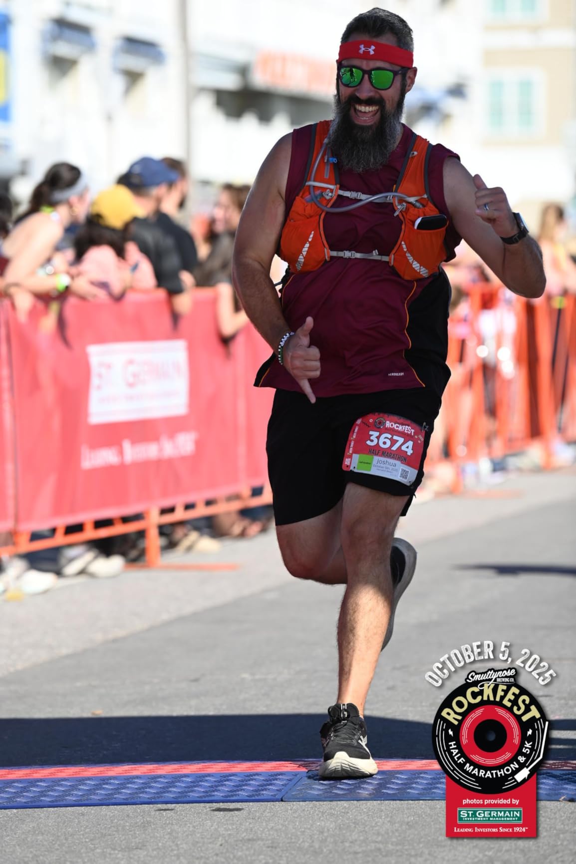 INOXTO Running Hydration Vest Backpack,Lightweight Insulated Pack with 1.5L Water Bladder Bag Daypack for Hiking Trail Running Cycling Race Marathon for Women Men customer photo 2