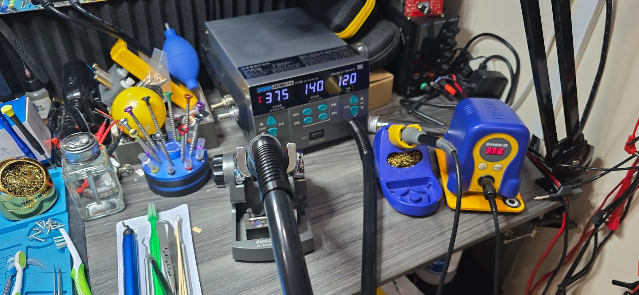 SUGON 8620DX 110V Digital Hot Air Rework Station 1300W,212°F-845°F Adjustable Temperature C/F,4 Memory Storage,6 Air Nozzle,SMD Hot Air Station with Quick Change High Temperature Air Nozzle Bracket customer photo 1