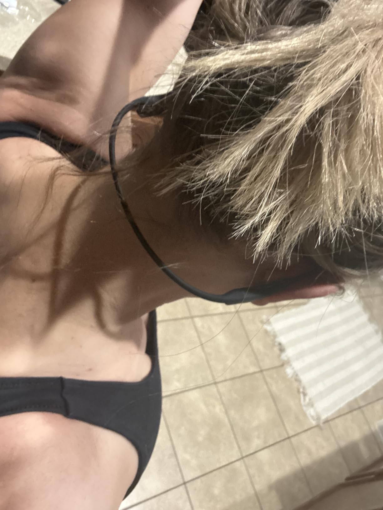 SHOKZ OpenRun Bone Conduction Headphones,Open-Ear Bluetooth Wireless Sport Headphones for Running & Workout,Sweat Resistant, Long 8H Playtime,Mic,Hair Band-Standard-Black customer photo 1