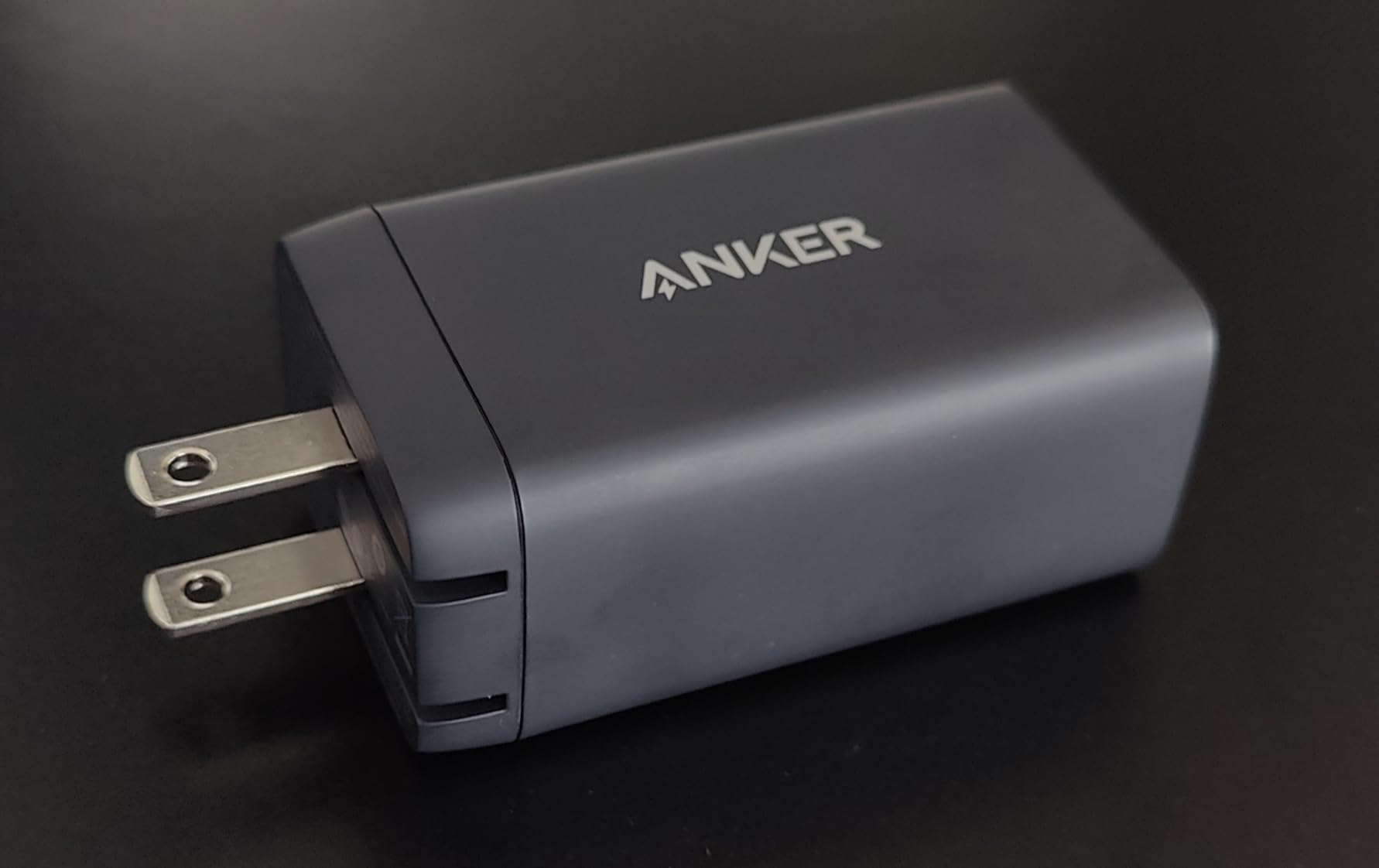 Anker Charger, 65W 3-Port Fast Compact Foldable USB C Charger Block for MacBook Pro/Air, iPad Pro, Galaxy S20, Dell XPS 13, Note 20/10+, iPhone 17 Series, Steam Deck, and More customer photo 1