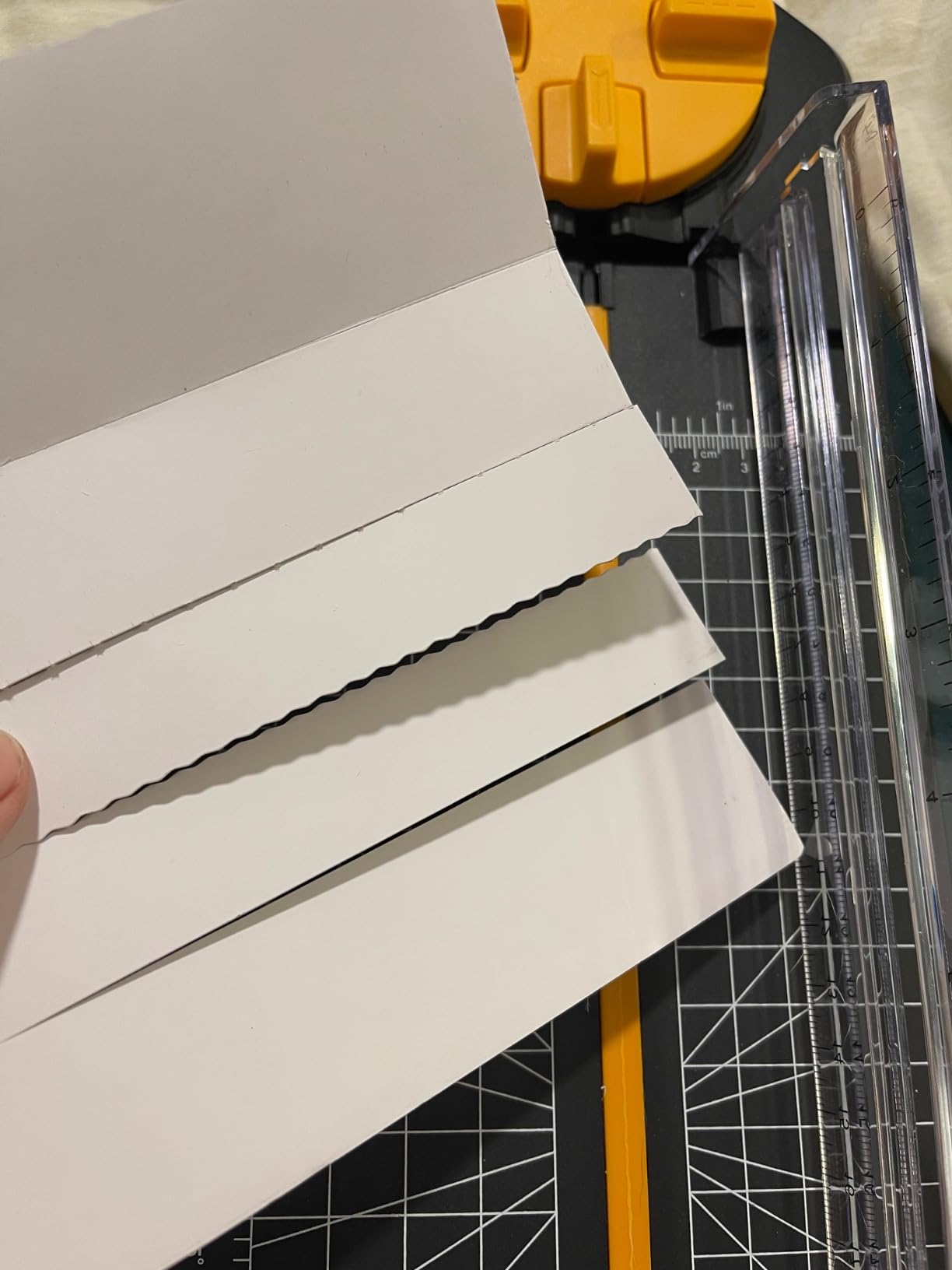 Paper Trimmer Craft Paper Cutter: 4 Style Multi-Function Scrapbooking Tool with Dial Blades of Straight,Wave,Dotted,Perforated,Creasing for Cutting Paper,Coupons,Photos,Postcards,Scrapbook,Card customer photo 2