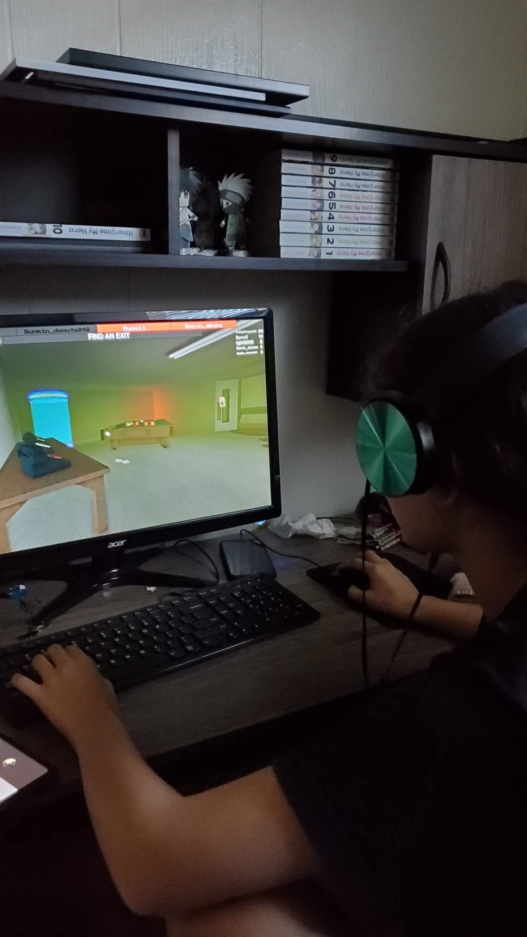 Premium Classroom Headphone with Microphone (5 Pack) - Kids Wired Earphones with Mic for School Students K-12 & Teachers, Soft Swivel On Ear Pads- Perfect for E-Learning, Meetings, Calls -(Colorful) customer photo 1