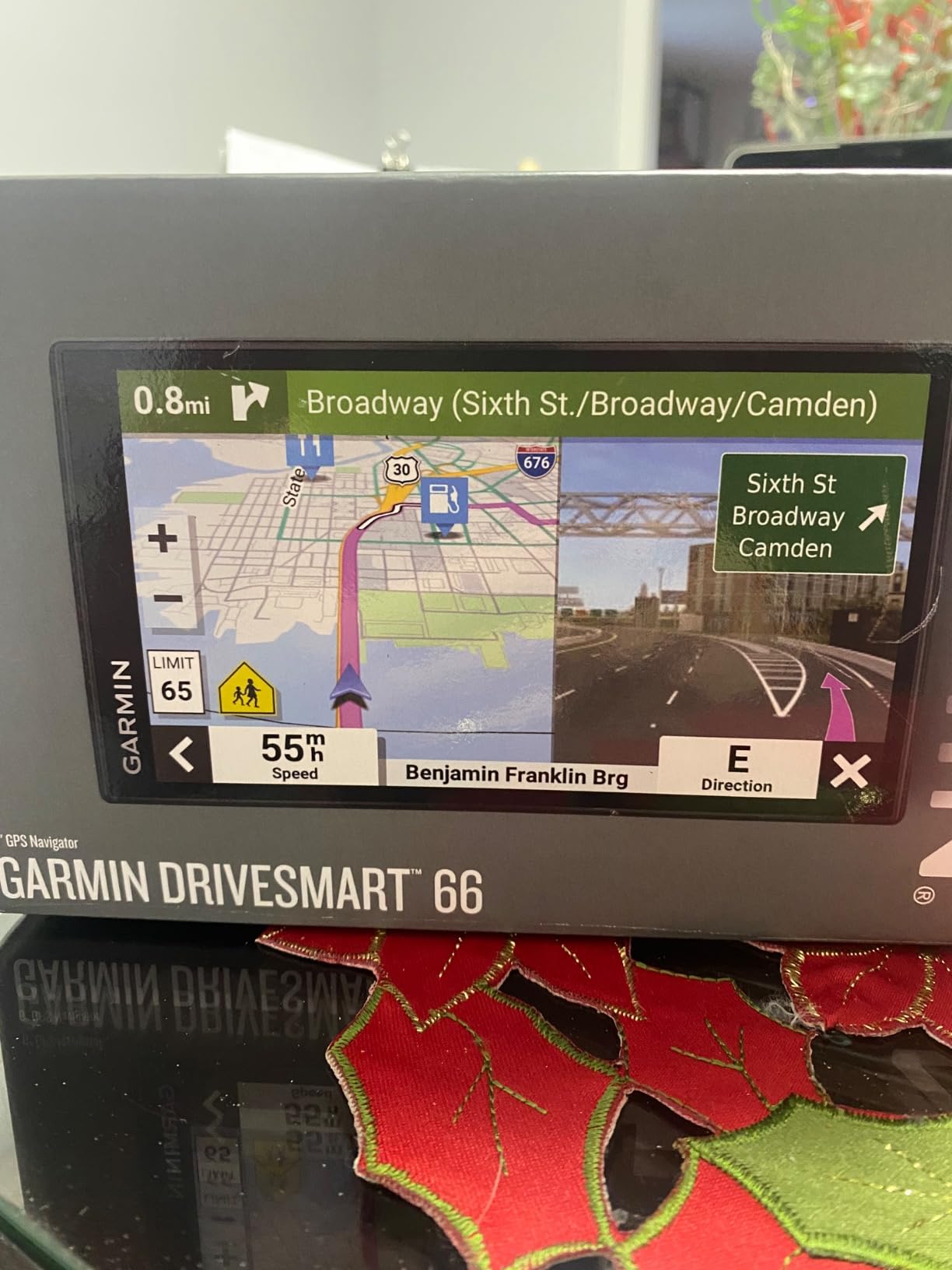 Garmin DriveSmart 76, 7-inch Car GPS Navigator with Bright, Crisp High-Resolution Maps and Garmin Voice Assist customer photo 2
