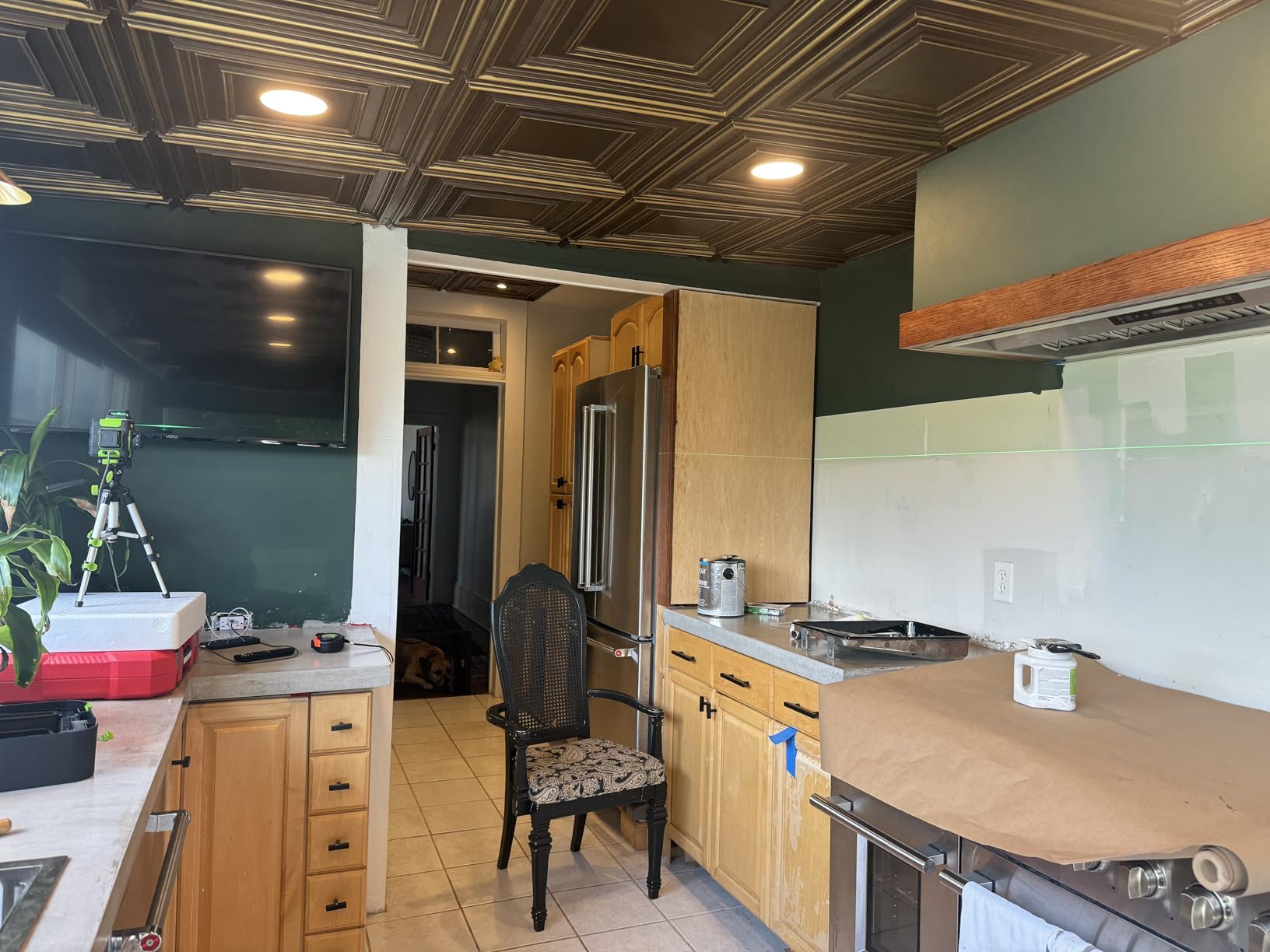 Huepar Laser Level, Self-leveling 16 Lines Green Beam 4D Cross Line Tiling Floor Laser Tool-2 x 360 Horizontal & 2 x 360 Vertical Laser Lines with Two Li-ion Batteries and Hard Carry Case-LS04CG customer photo 2