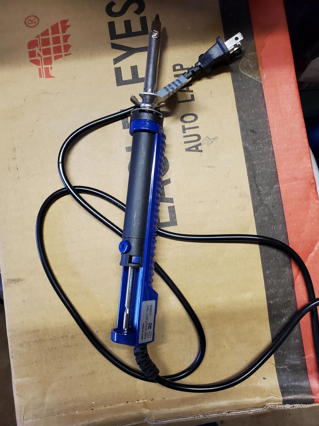 K KERNOWO 929D-V Electric Desoldering Soldering Iron Sucker - Desoldering Pump Tool with 1.0mm & 1.2mm Nozzles, Desoldering Gun with Wick & Cleaning Pin for Through-Hole Solder Removal customer photo 1