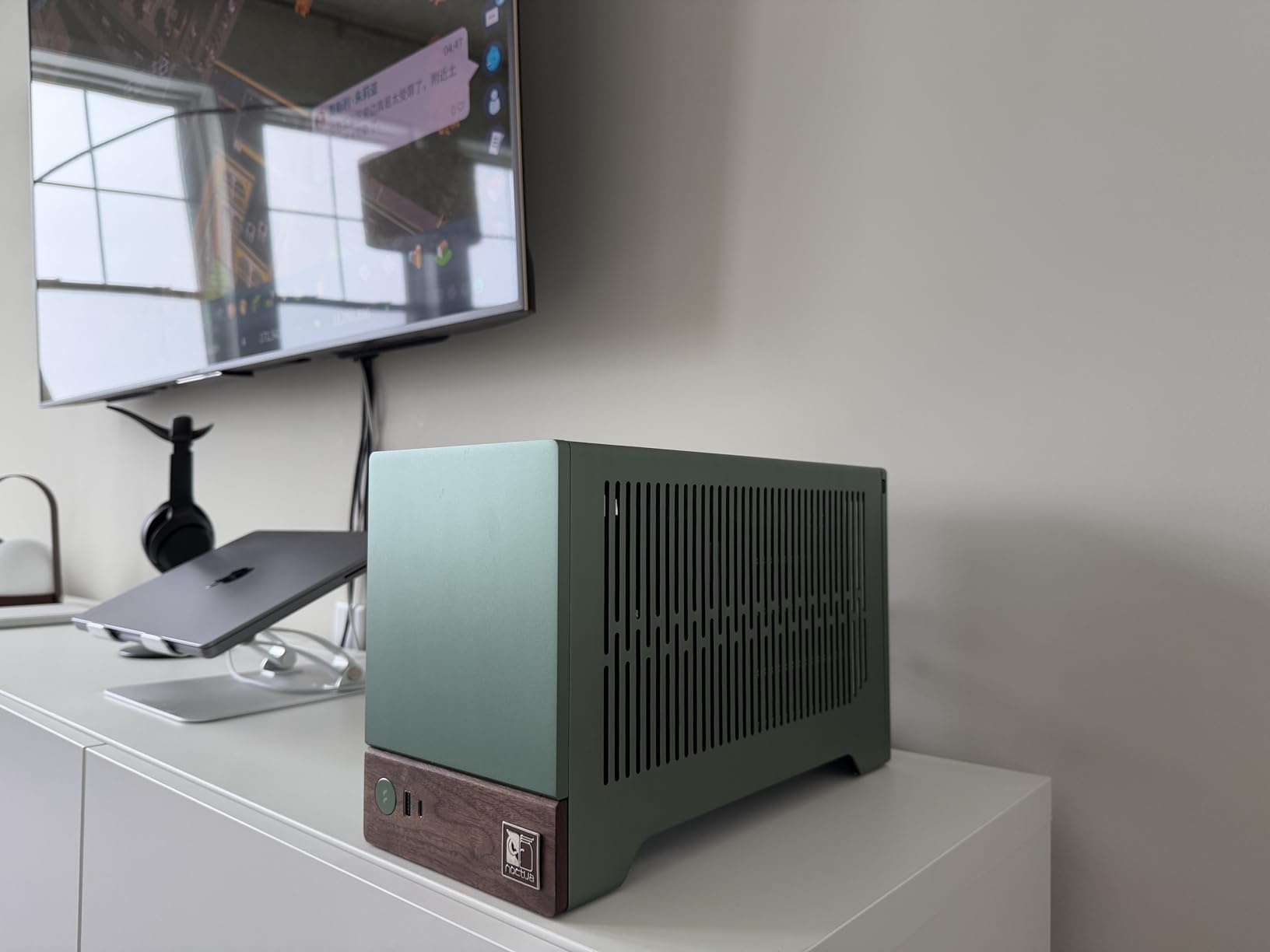 Fractal Design Terra Jade - Wood Walnut Front Panel - Small Form Factor - Mini ITX Gaming case - PCIe 4.0 Riser Cable - USB Type-C - Anodized Aluminum Panels customer photo 1