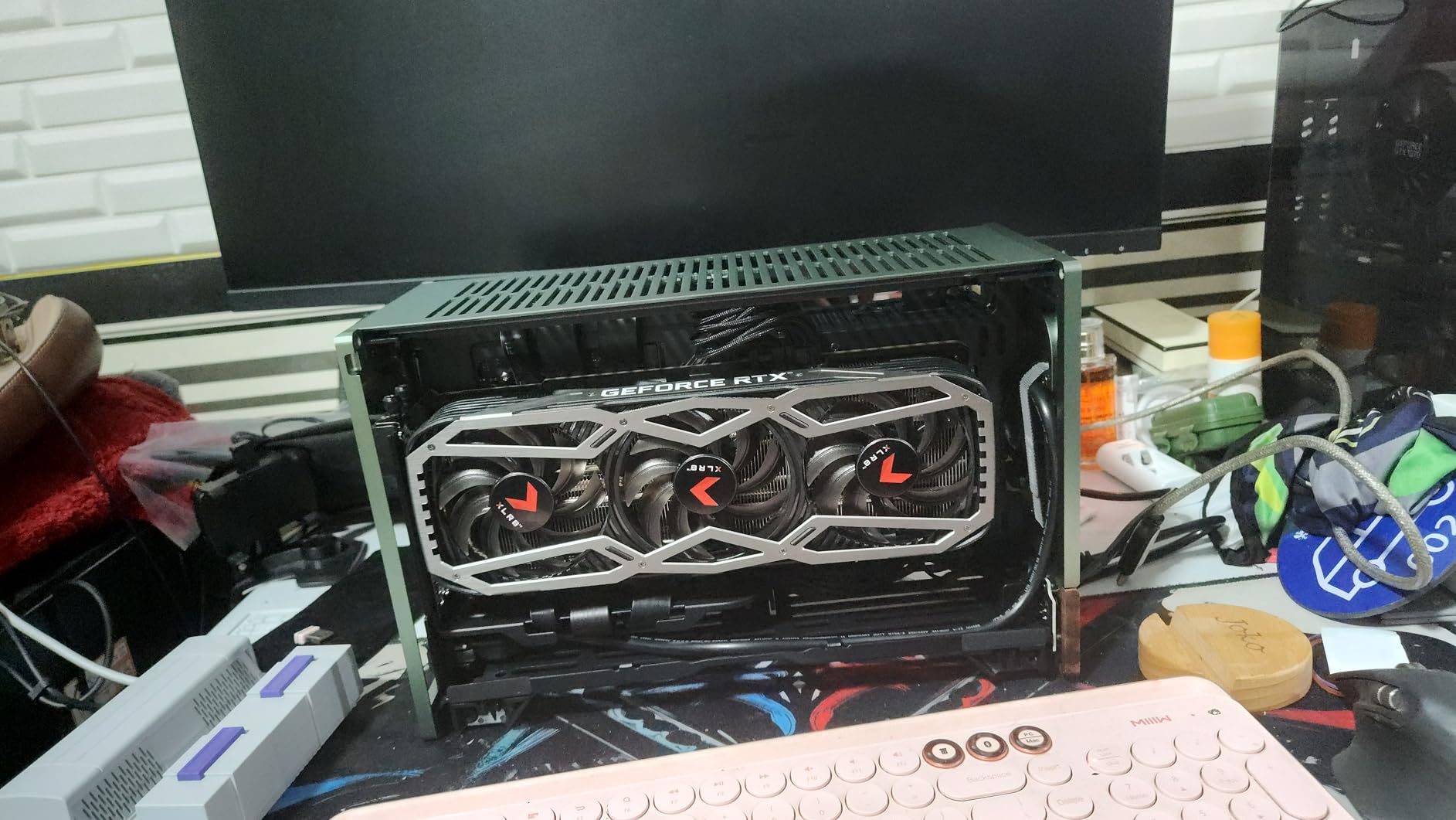 Fractal Design Terra Jade - Wood Walnut Front Panel - Small Form Factor - Mini ITX Gaming case - PCIe 4.0 Riser Cable - USB Type-C - Anodized Aluminum Panels customer photo 2