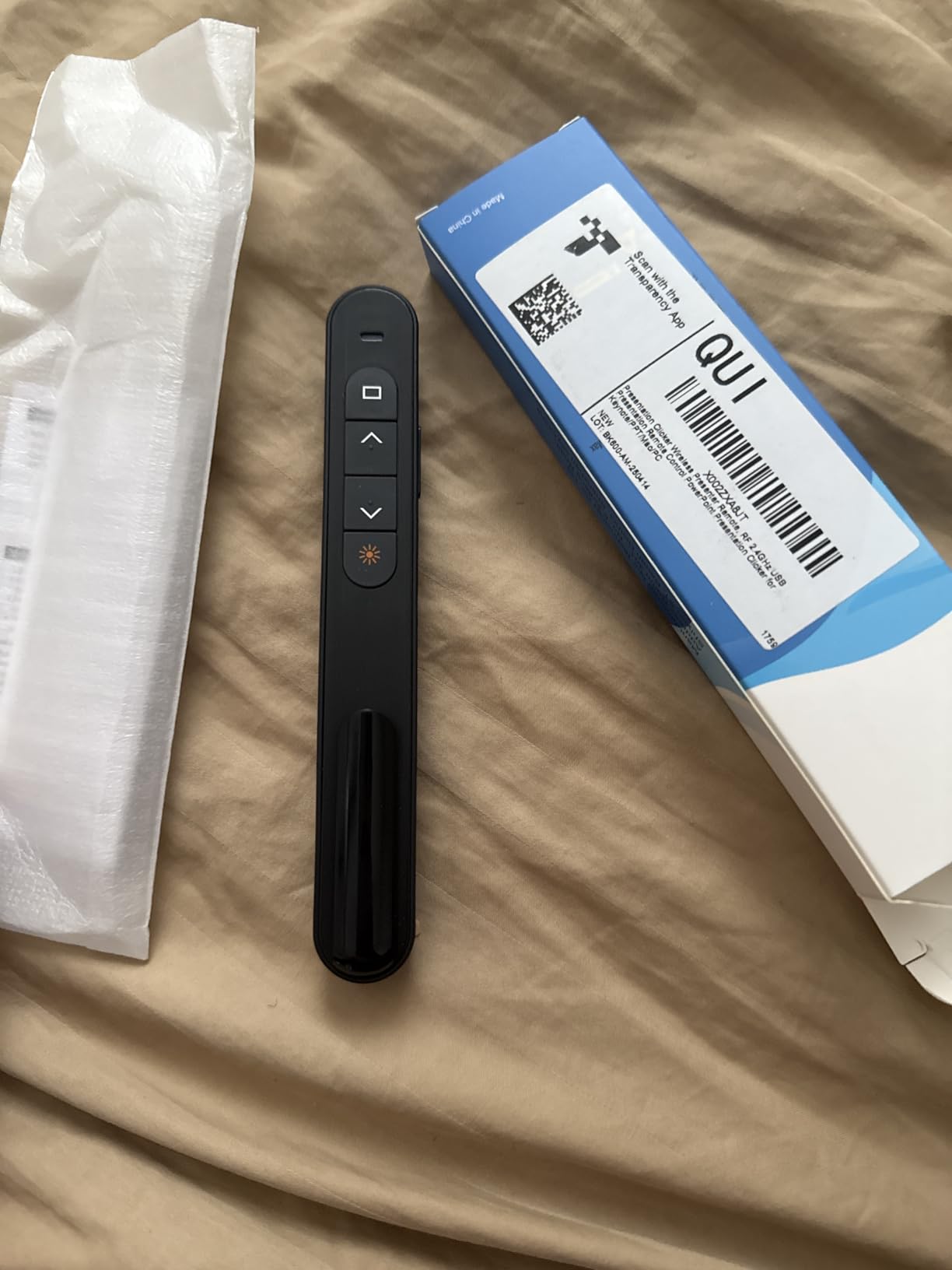 QUI Presentation Clicker for PowerPoint, RF 2.4GHz USB Wireless Presenter Remote with Volume Control, PowerPoint Clicker Slide Advancer for Mac, Windows, Laptop, Keynote customer photo 1