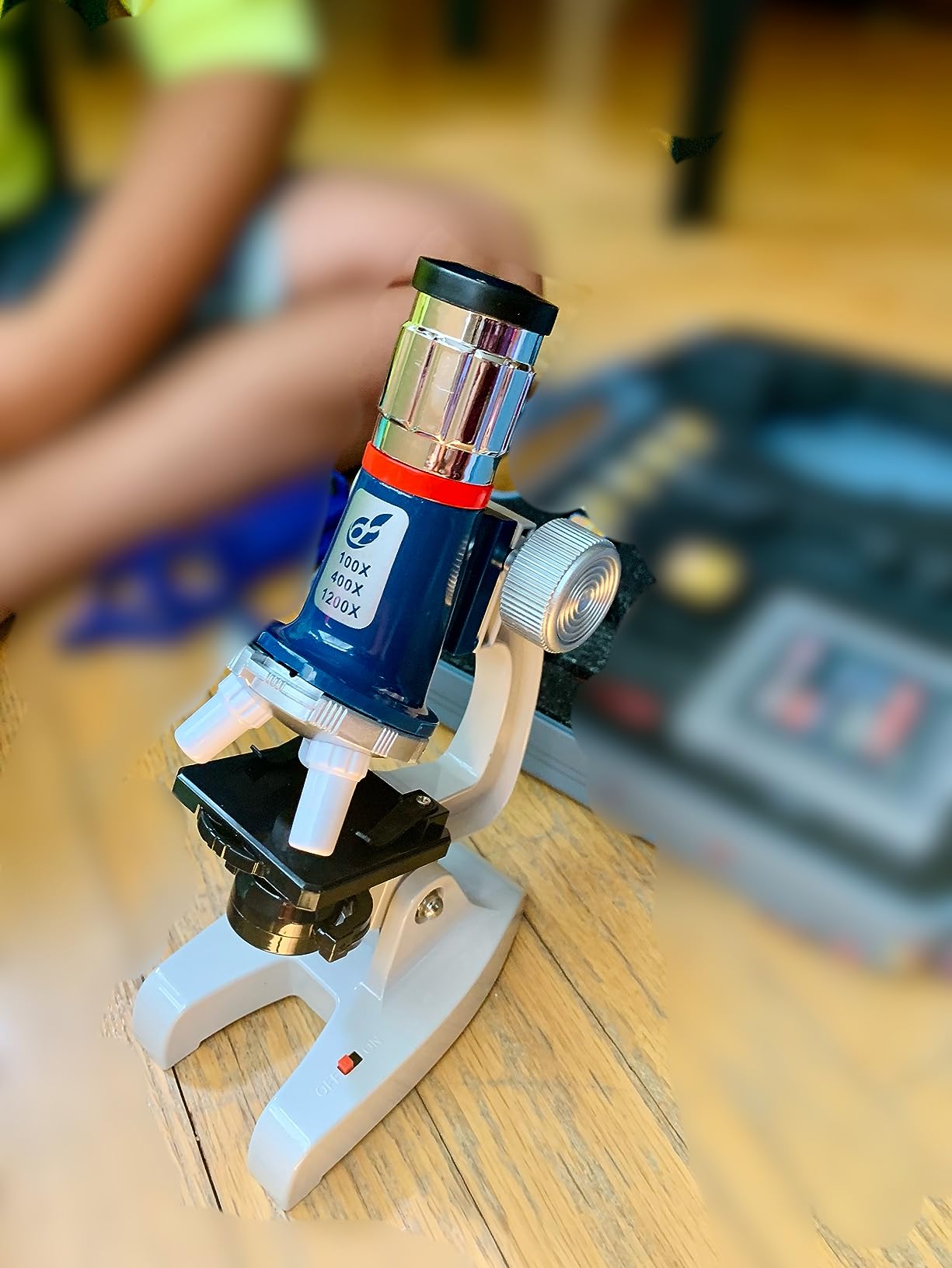 58-Piece Kids Microscope Kit - 100X-1200X Magnification, Metal Body, LED Light, Carrying Box - Science Experiment Toy for Kids Ages 5-12 customer photo 1