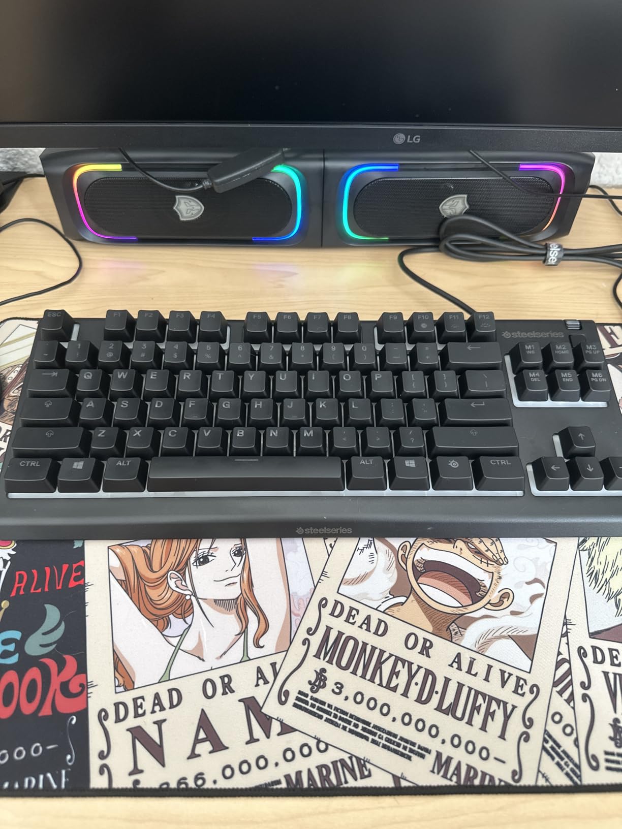 SteelSeries Apex 3 TKL RGB Gaming Keyboard - Tenkeyless Compact Form Factor - 8-Zone RGB Illumination - IP32 Water & Dust Resistant - Whisper Quiet Gaming Switch - Gaming Grade Anti-Ghosting,Black customer photo 1