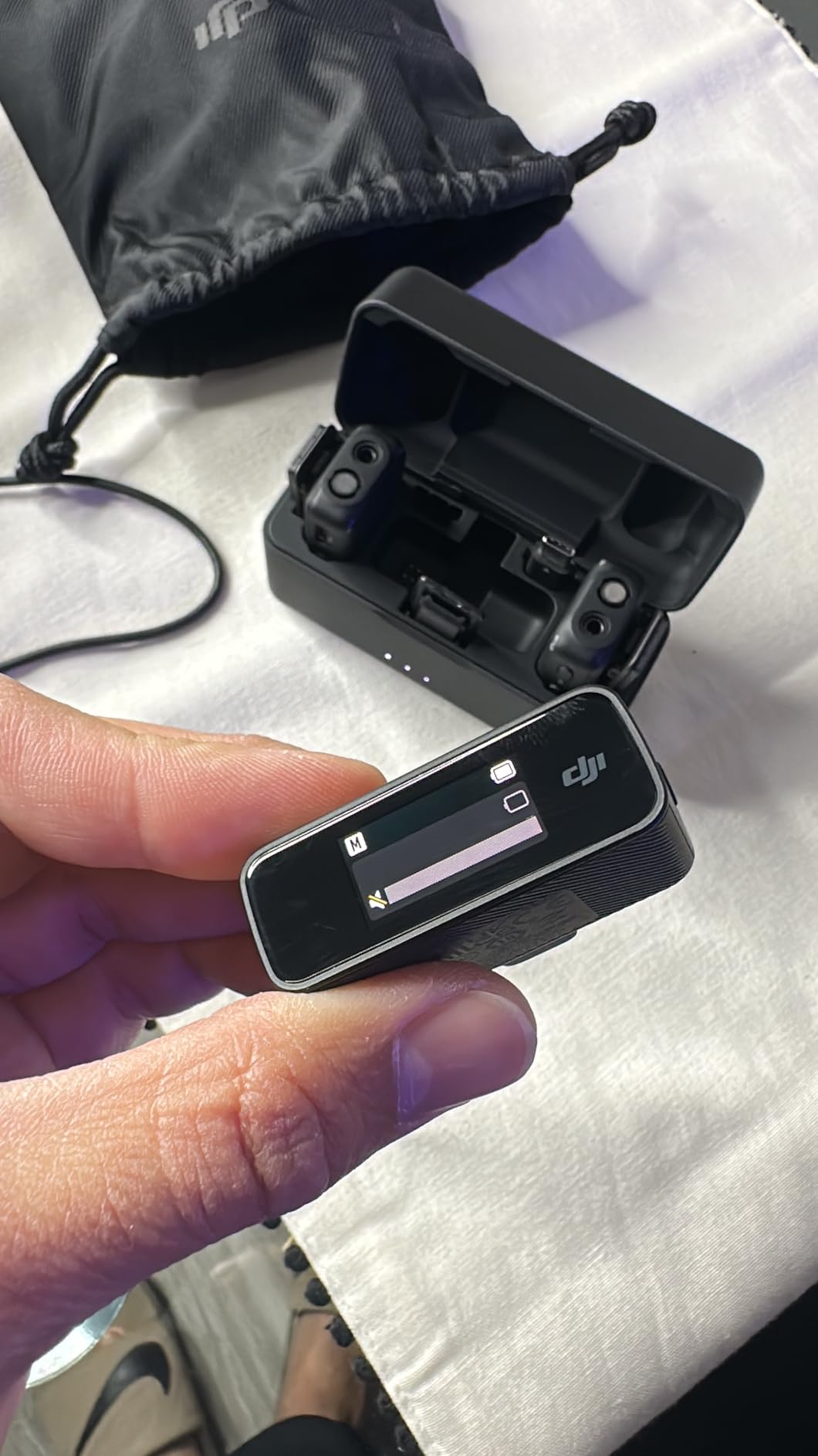 DJI Mic (2 TX + 1 RX + Charging Case), Wireless Lavalier Microphone, 250m (820 ft.) Range, 15-Hour Battery, Noise Cancellation Wireless Microphone for PC, iPhone, Record Interview, YouTube, Black customer photo 2