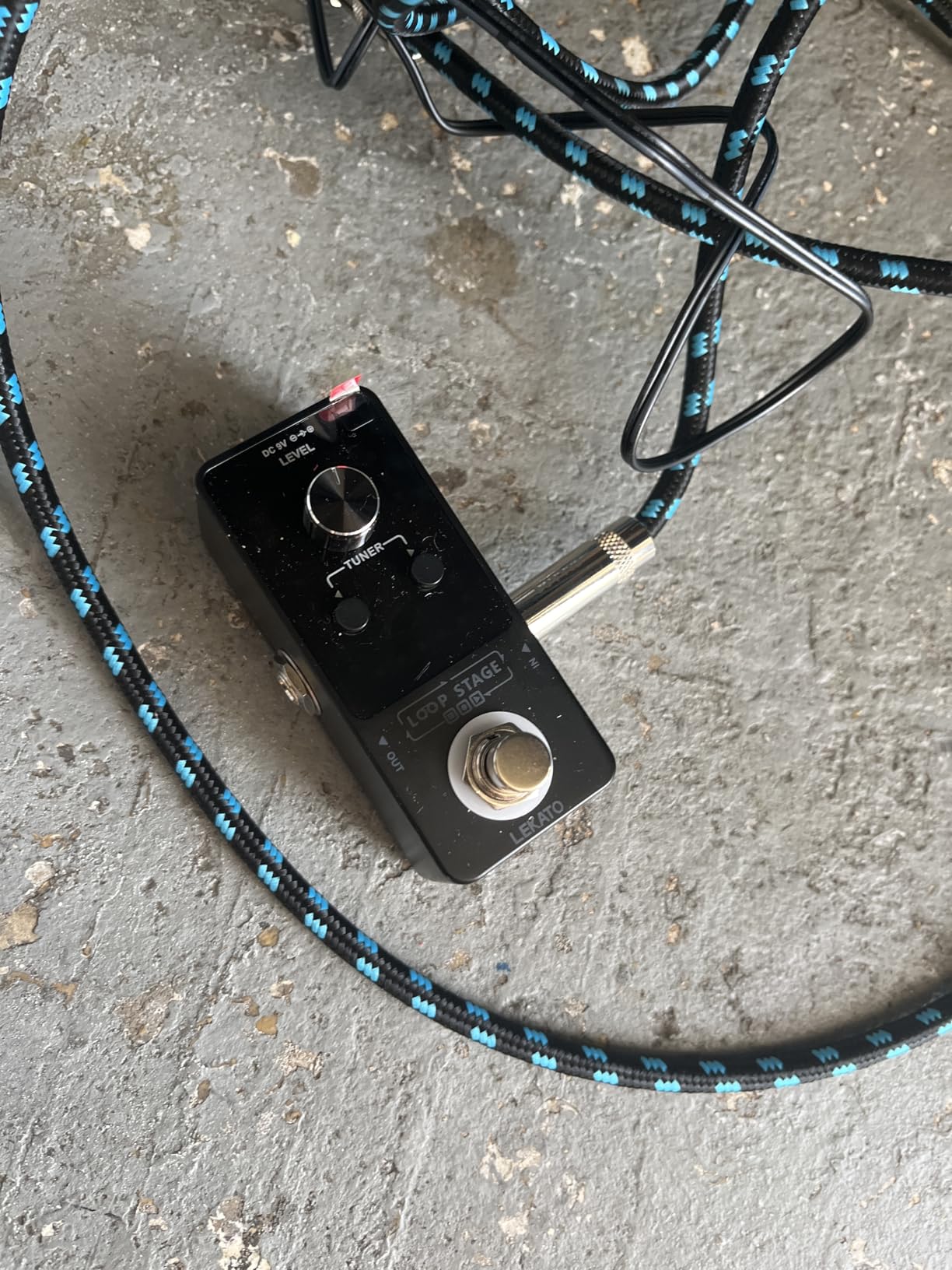 LEKATO Guitar Looper Pedal Effect Pedal with Tuner Function Looper Pedal Loops 9 Loops 40 minutes Record Time with USB Cable and 9V 0.6A Pedal Power Supply Adapter customer photo 1