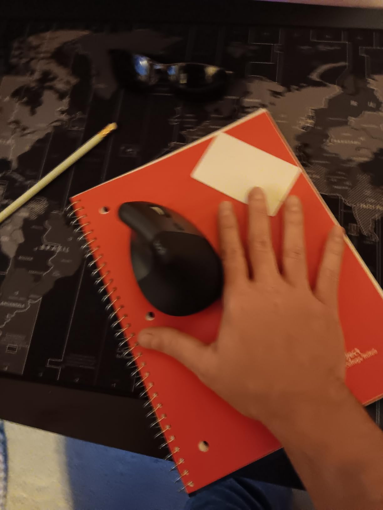 Logitech Lift Vertical Ergonomic Mouse, Wireless, Bluetooth or Logi Bolt USB Receiver, Quiet clicks, 4 Buttons, Compatible with Windows/macOS/iPadOS, Laptop, PC - Graphite customer photo 1