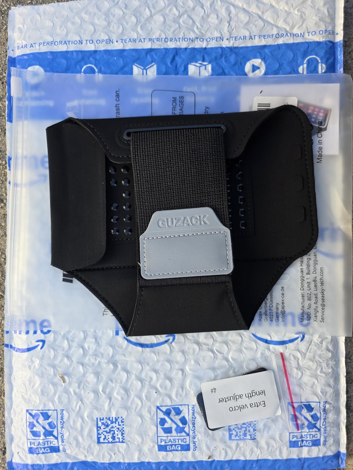 GUZACK Running Armband for iPhone 17 16 15 14 13 12 Pro Max/Plus/XR/XS, Galaxy S25/S24/S23/S22, with Card Slot & Key Pockets, Sports Arm Bands Cell Phone Holder Fit Up to 6.9 Inches Phone customer photo 2