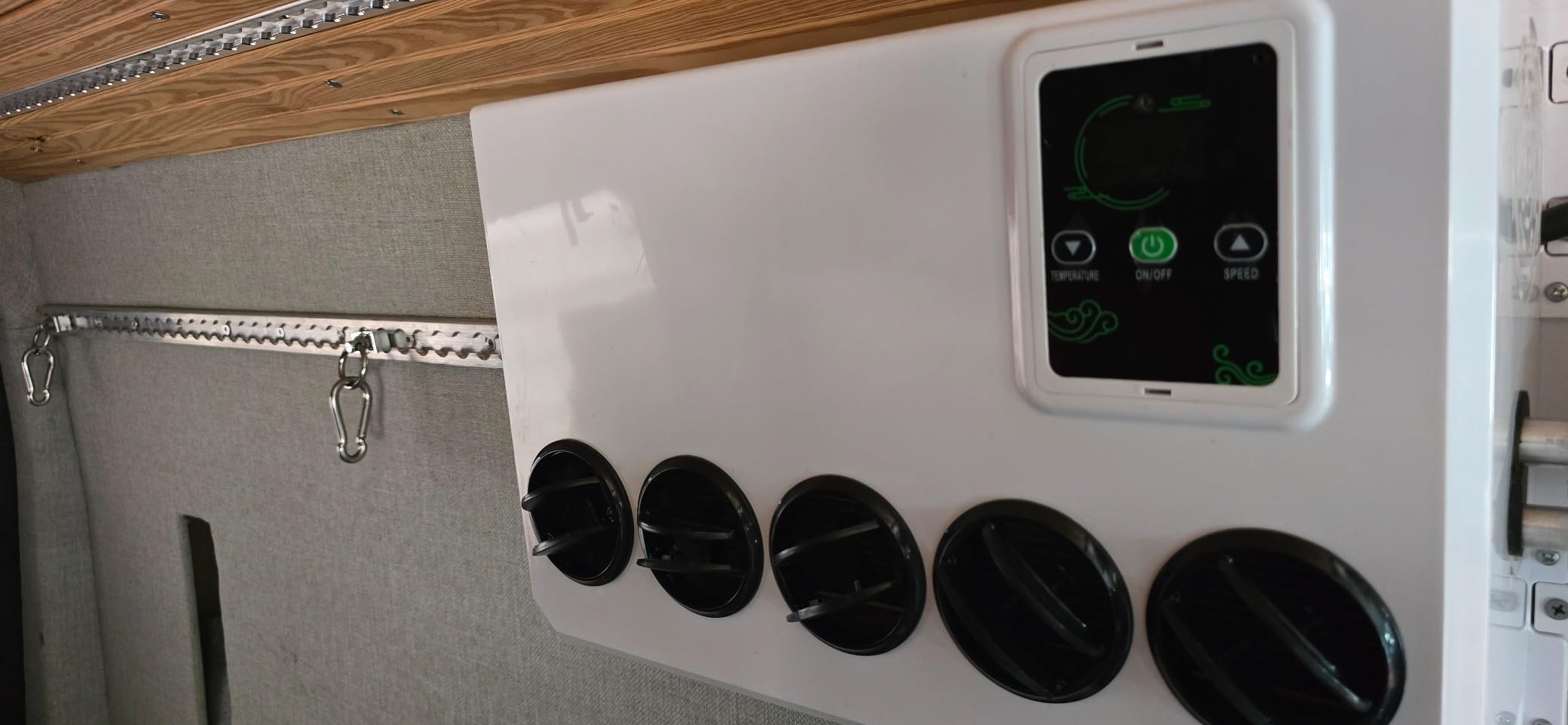 12V electric air conditioners for RVs, trucks, construction vehicles, excavators, harvesters, agricultural machinery customer photo 2