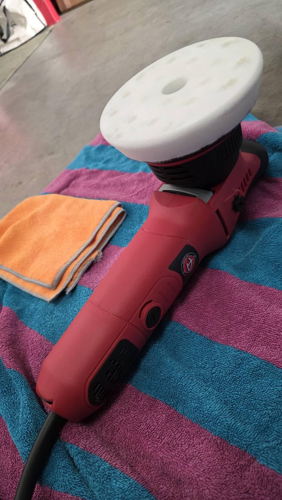 Adam's Polishes 9mm Dual Action Car Polisher (Polishing Kit) - Buffer Car Scratch Remover for Car Detailing | Includes Polish, Compound & Pads customer photo 1