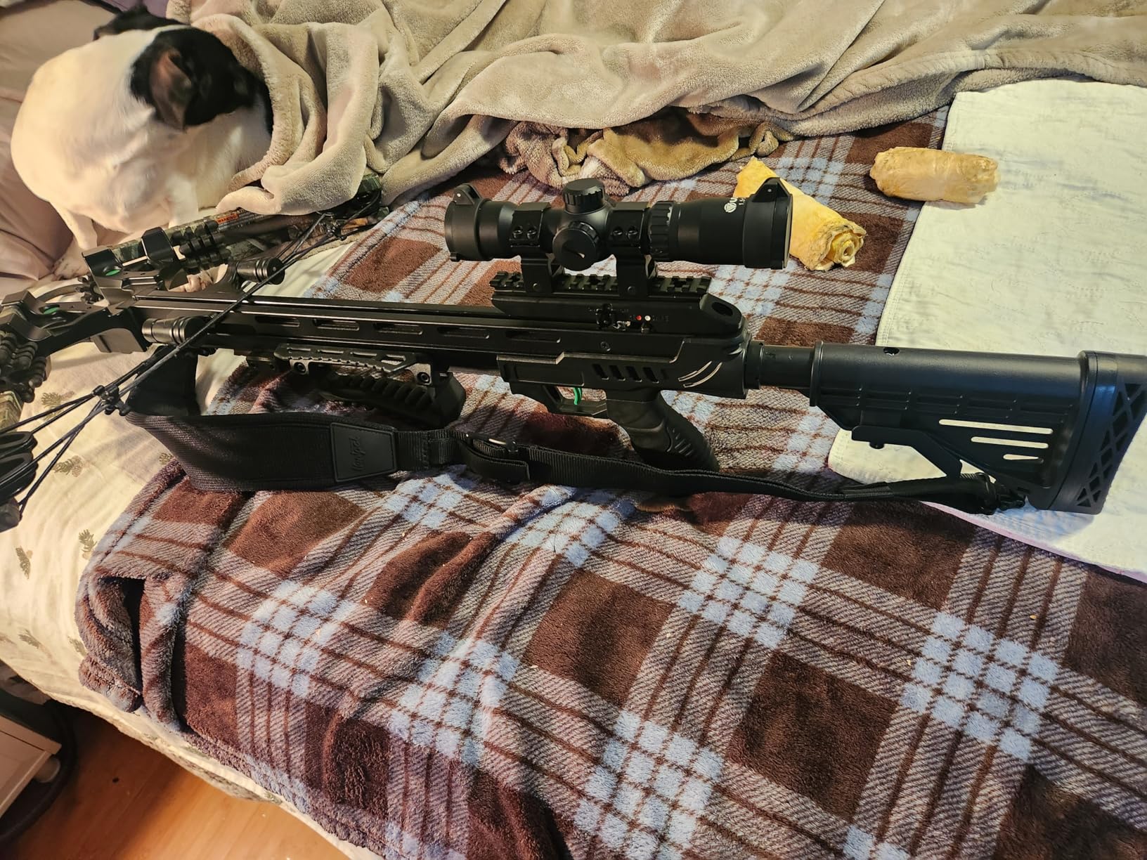 CenterPoint Sniper Elite 385 385 FPS 185 LBS Compound Crossbow - 14.75 Inch Cocked with Whisper Silencing System customer photo 2