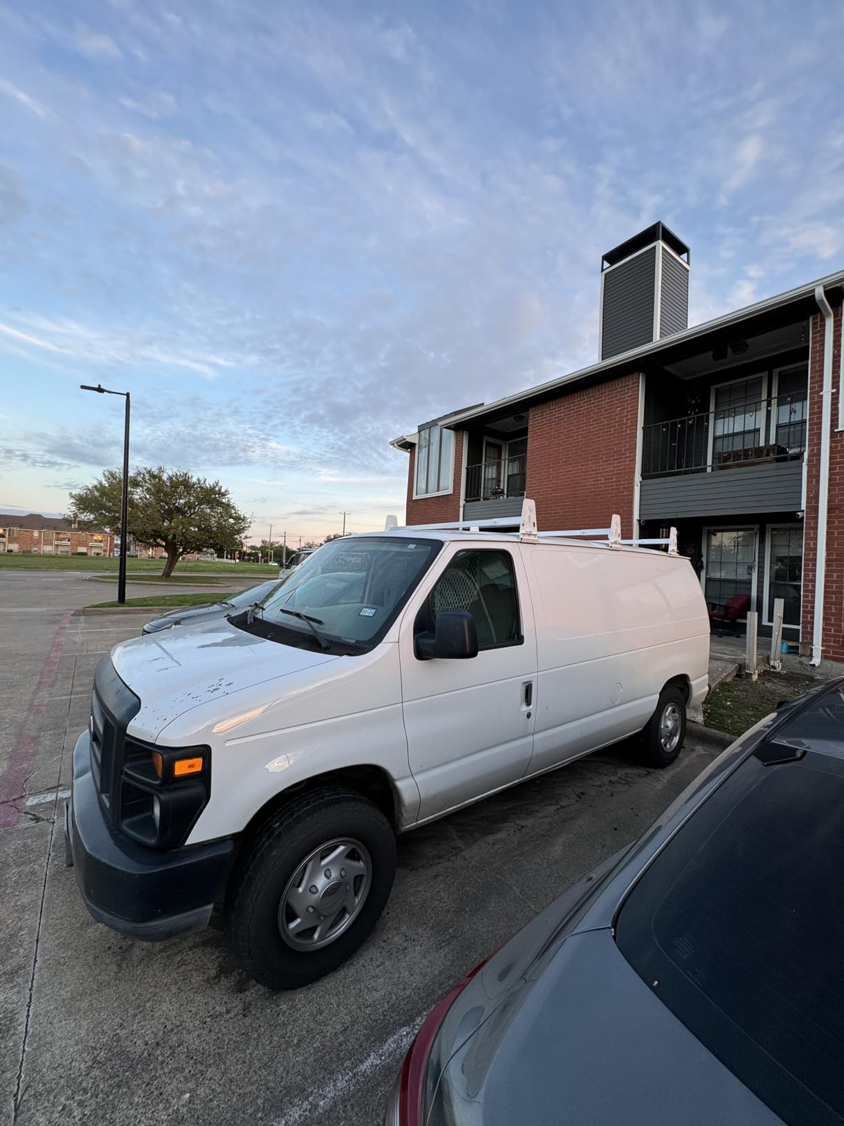 MELIPRON 850 lbs Van Roof Ladder Rack Fit for Chevy Express 1500 2500 3500, for 1996-2025 Cargo Vans with Rain Gutters, No Drill, Heavy Duty for Commercial Use customer photo 1