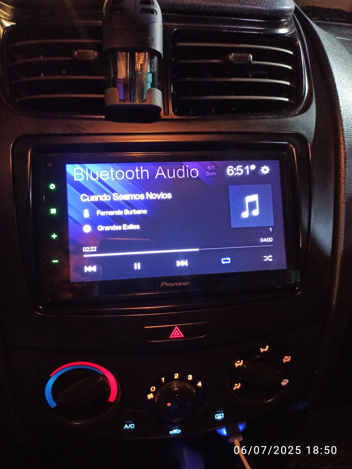 Pioneer DMH-130BT 6.8