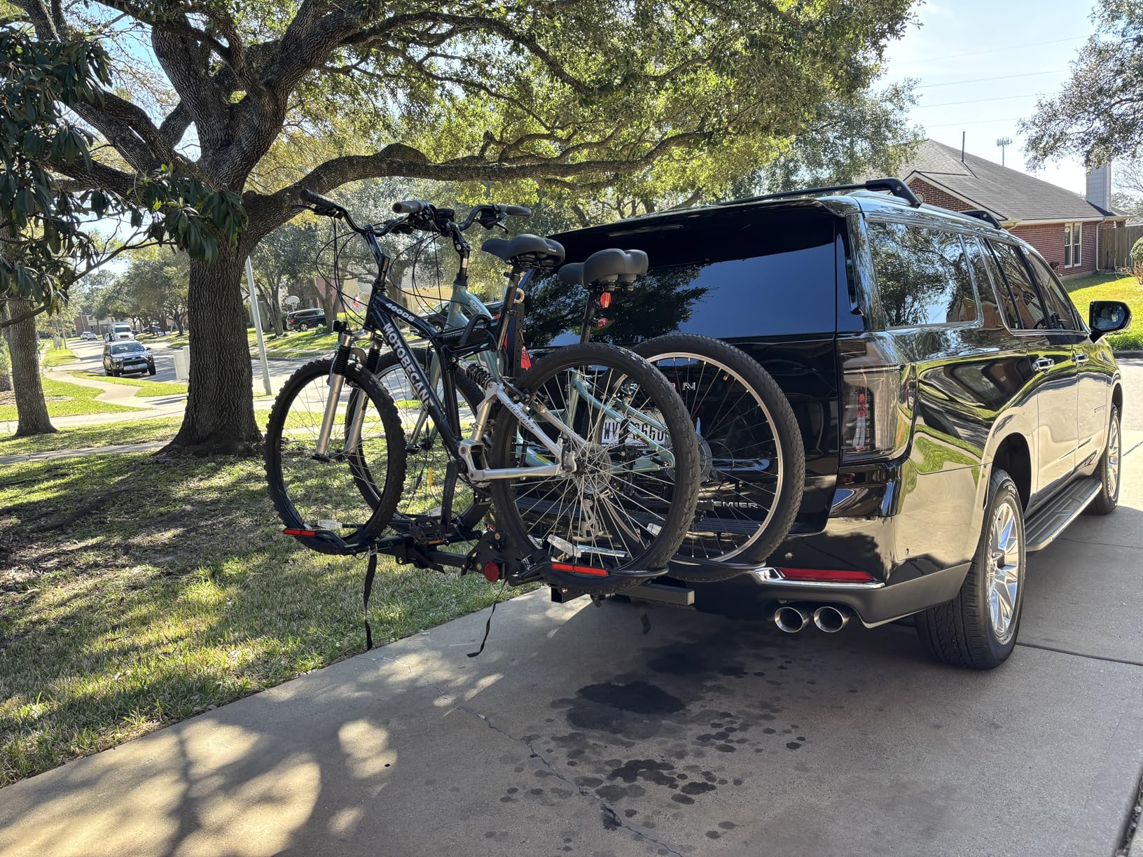 Young Bike Rack Hitch for Car - 200LB 2-Bike Rack Hitch Mount Platform Style Hitch Bike Rack，Smart Tilting & Easy Fold for Car SUV with 2 Inch Receiver，Bike Carrier Fits Up to 5-inch Fat Tire customer photo 2