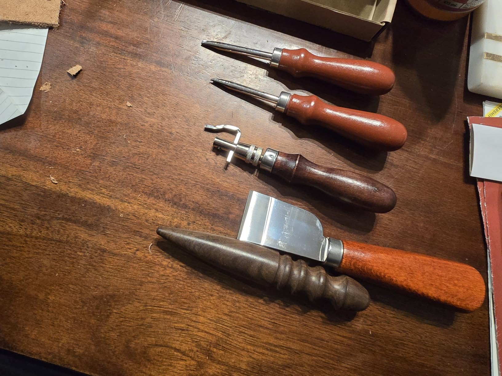 5 Pieces Leather Knife Set Includes 7 in 1 Leather Groover Tool 2 Pieces Edge Beveler Cutting Knife Sandalwood Craft Device, Handle Tools for DIY Craft Cutting customer photo 1