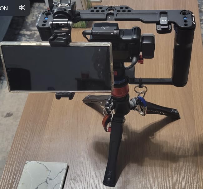 NEEWER Aluminum Alloy Camera Cage, Filmmaking Rig with Top Handle, Dual Grips & Arca Type Base, Compatible with Sony A7S III A7IV A6600 Canon EOS R5C R5 R6 DSLR/Mirrorless Cameras - VS107, Blue customer photo 2