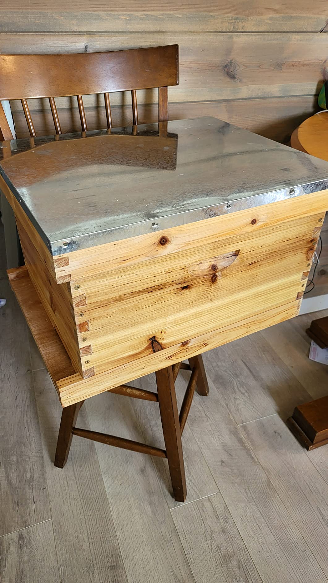 Honey Lake 10 Frame Beehive Starter Kit and Beekeeping Supplies Tool Kit, Beeswax Coated Assembled Deep Bee Box, Bee Hive Starter Kit with Beehive Frames & Bee Smoker and Beekeeping Hat with Veil customer photo 2